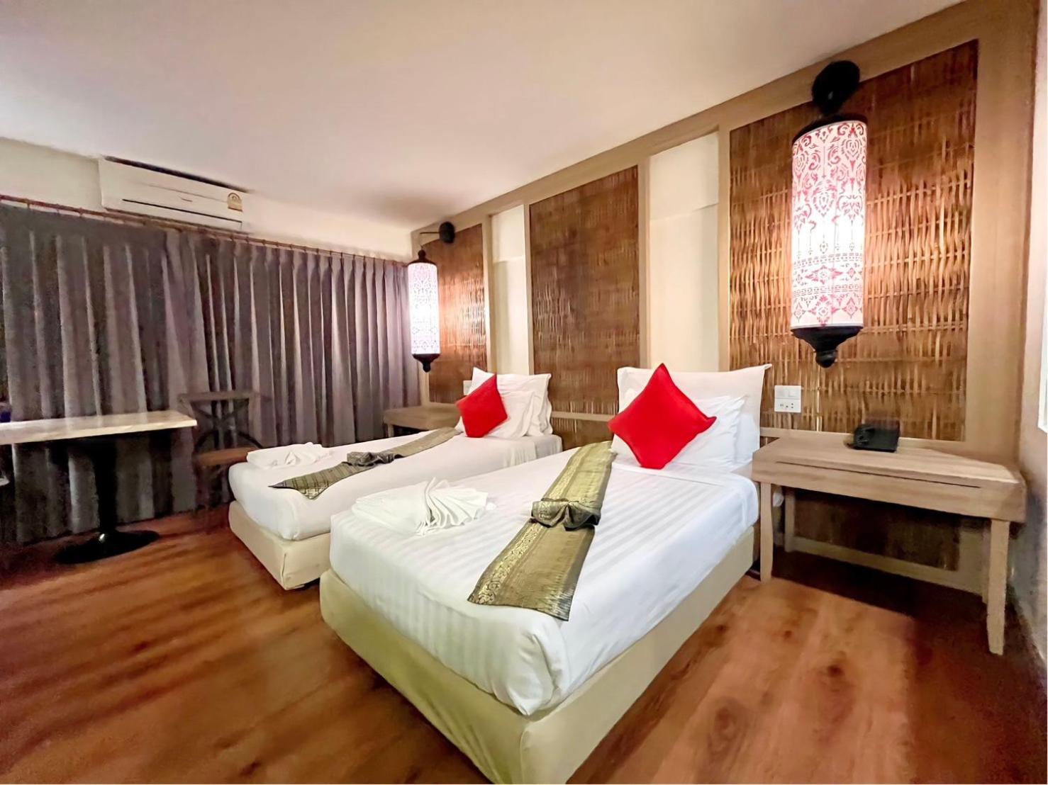 Connecting Room - Photo 7