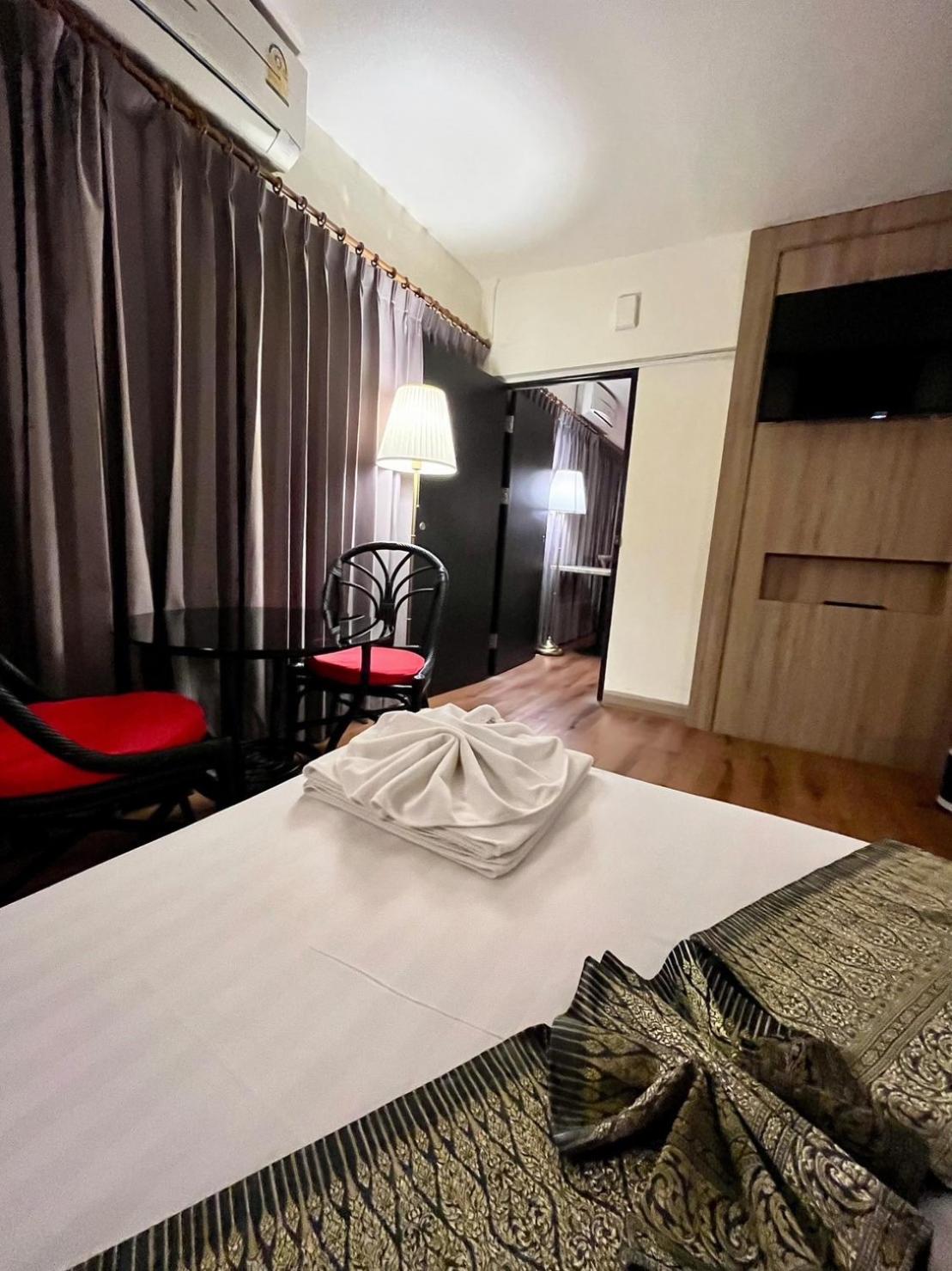 Connecting Room - Photo 5