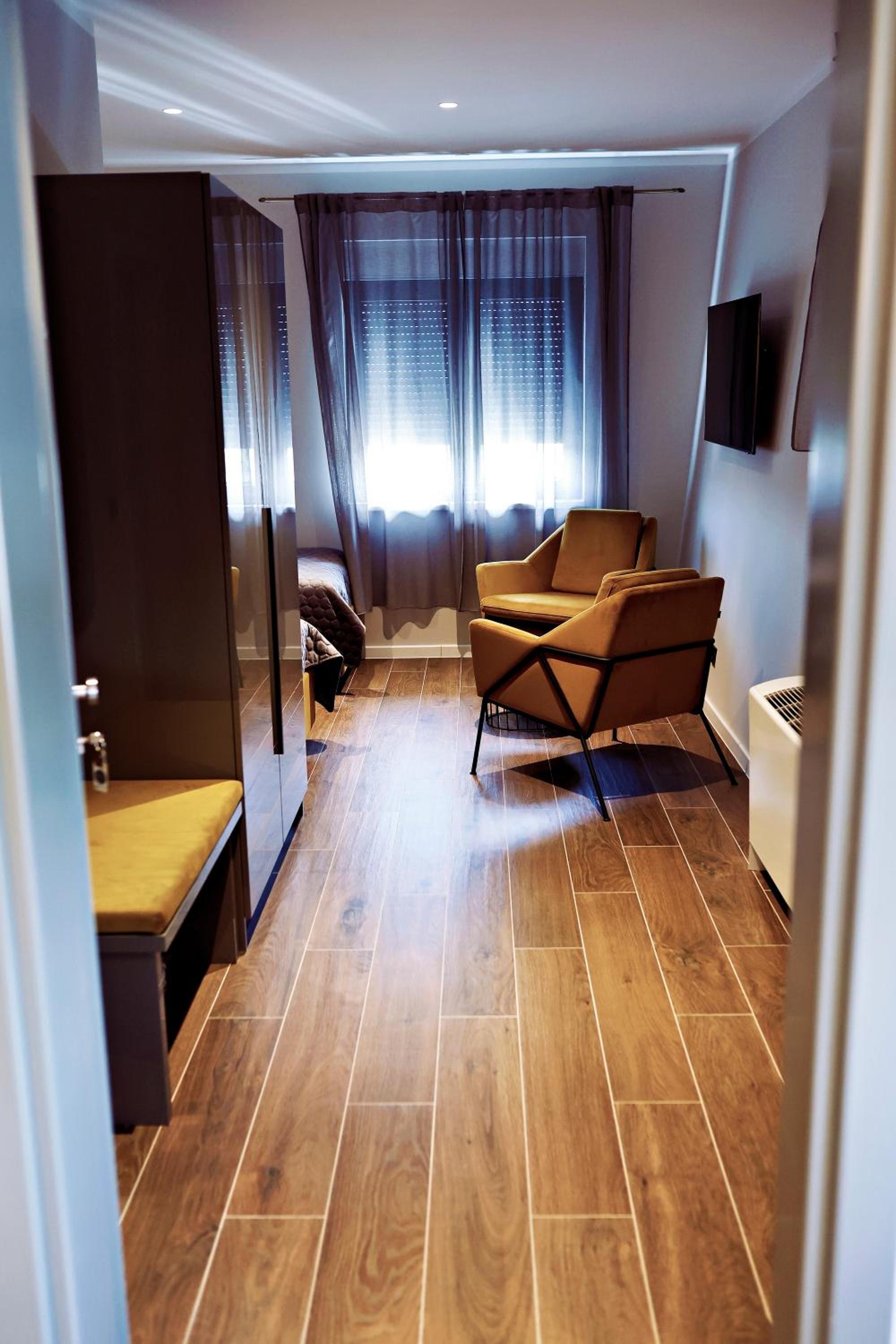 Deluxe Twin Room photo 3