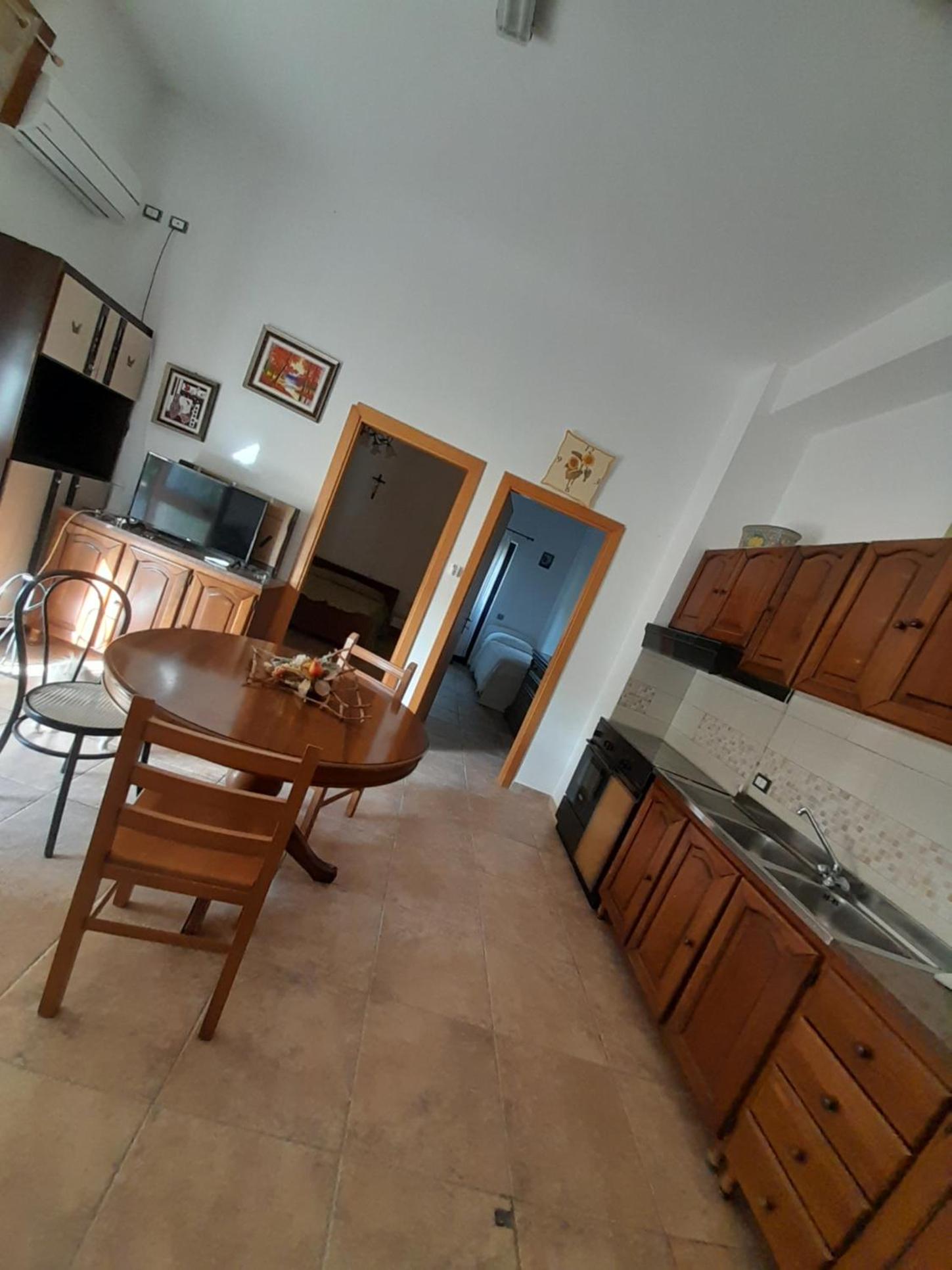 One-Bedroom Apartment photo 2