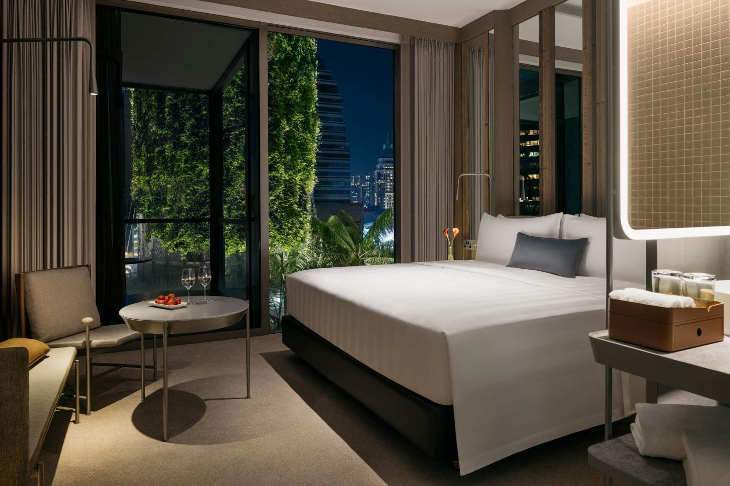 Beach Terrace King Room with One King Bed and Balcony Or Terrace (Non Smoking)