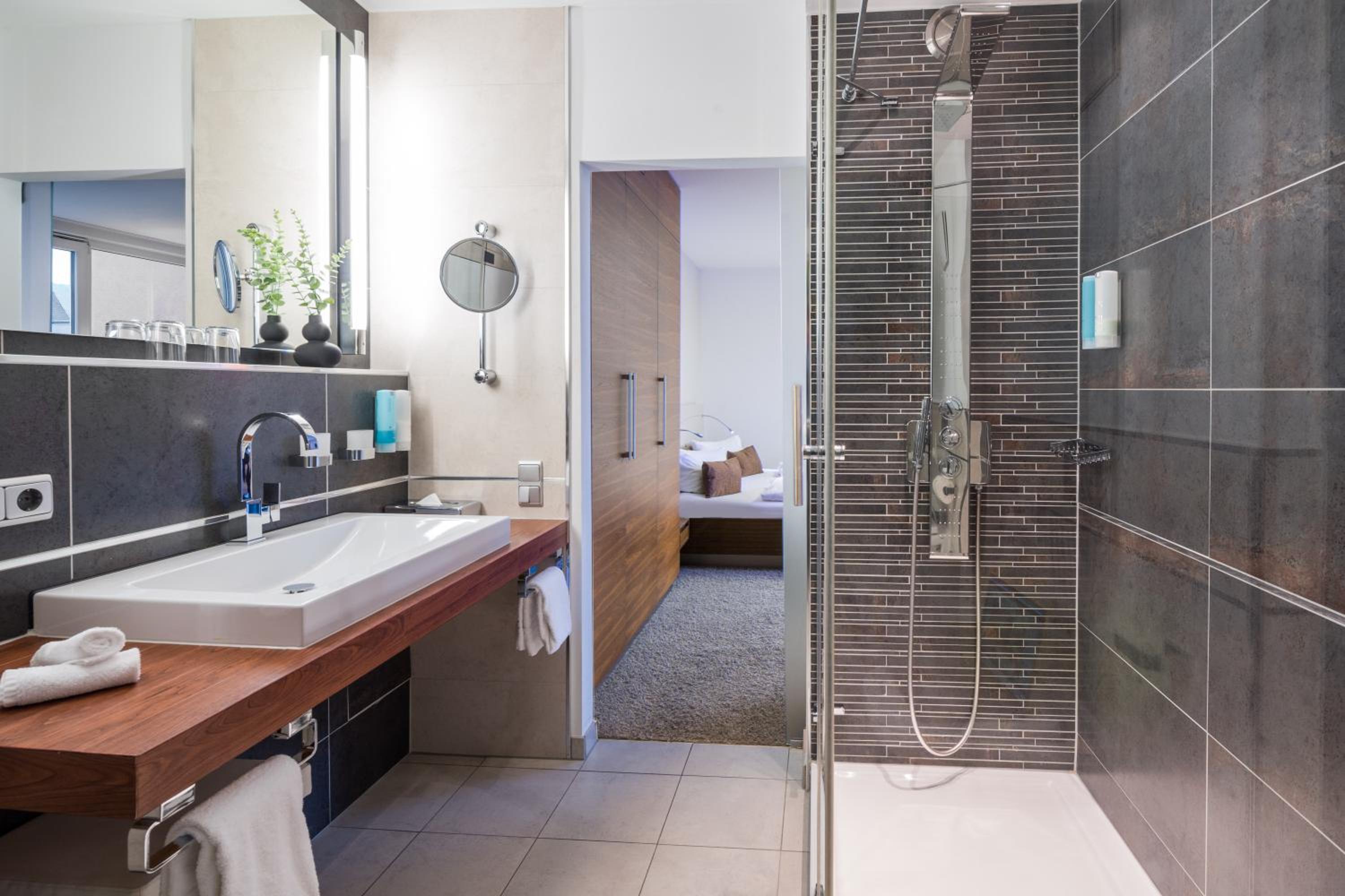 Deluxe Suite - Photo 2