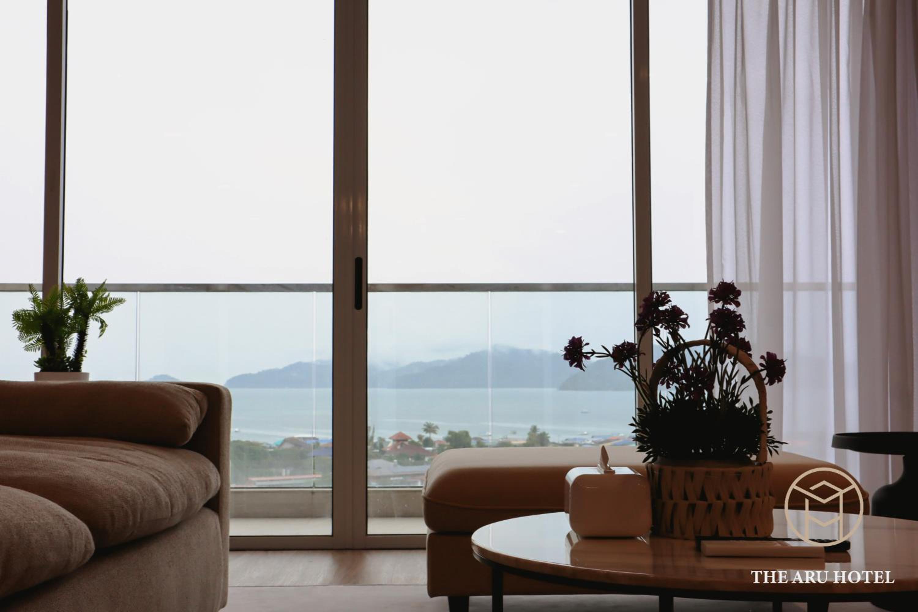 Penthouse with Sea View