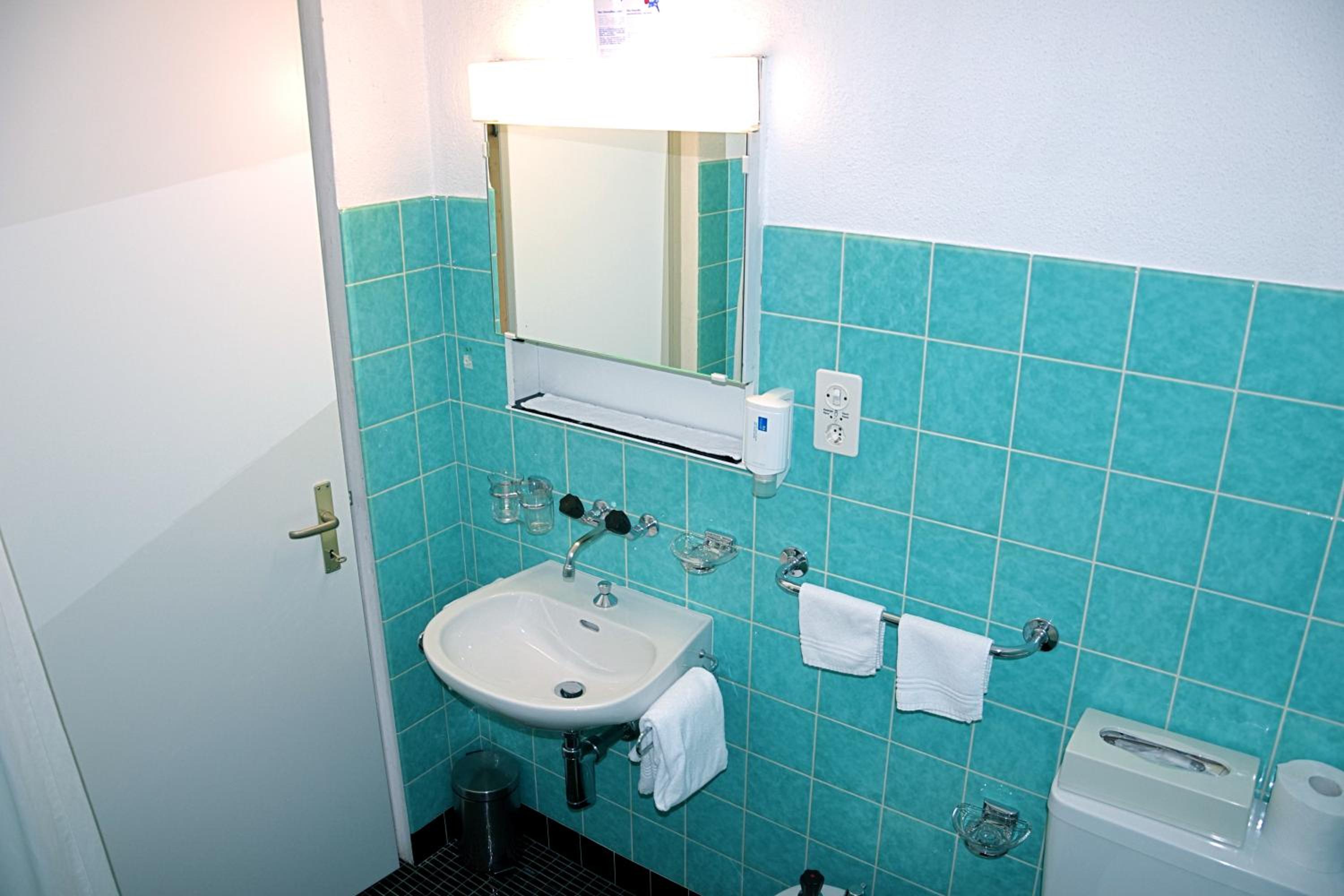 Single Room photo 3
