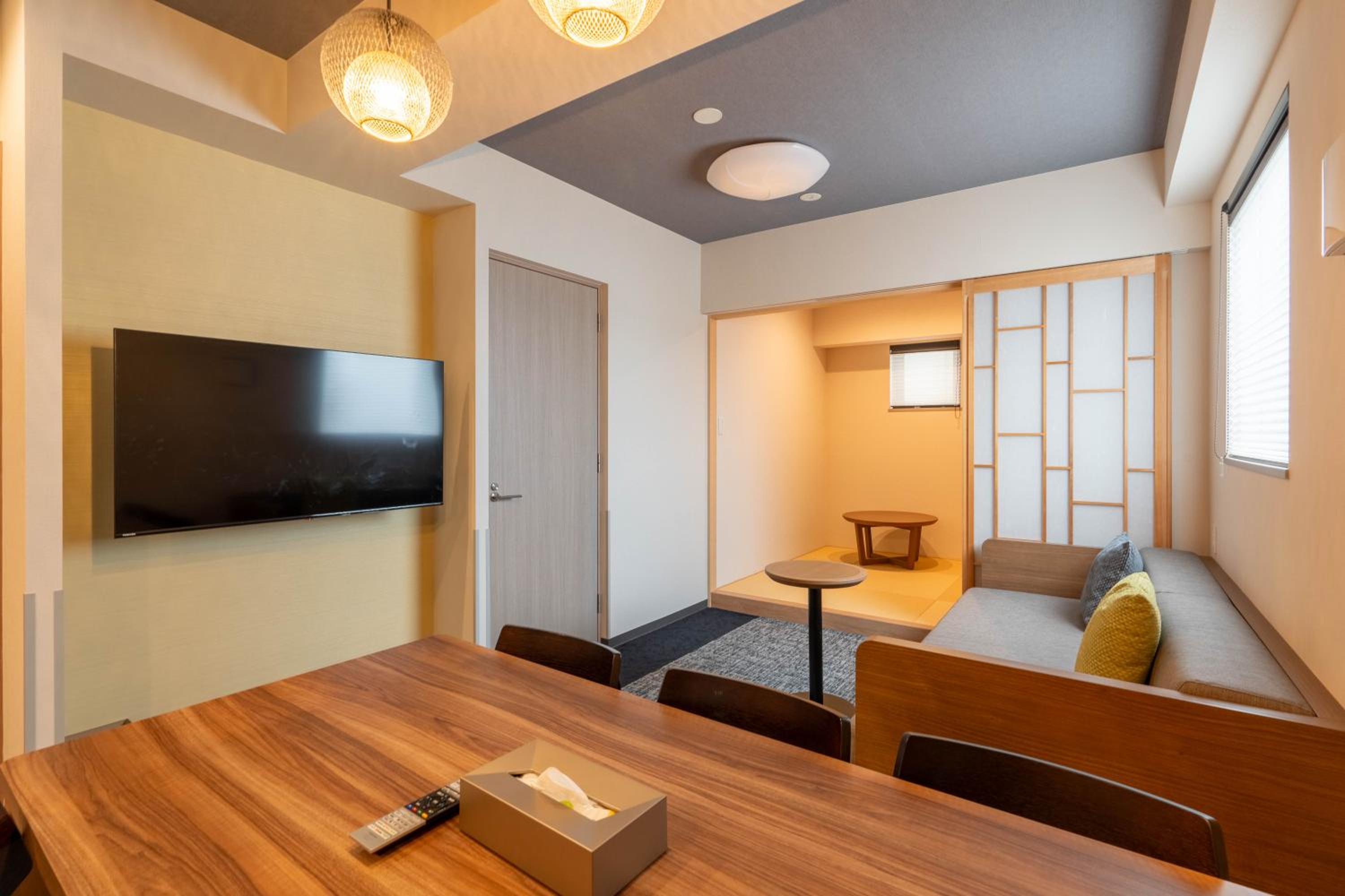 Top Floor Executive Room for 7 People photo 2