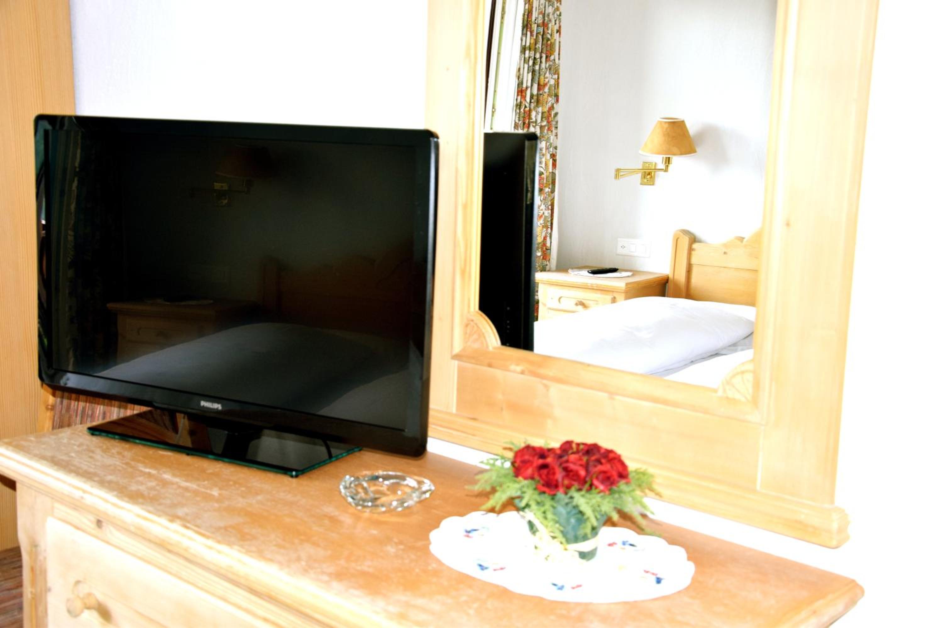 Deluxe Double Room With Balcony photo 2