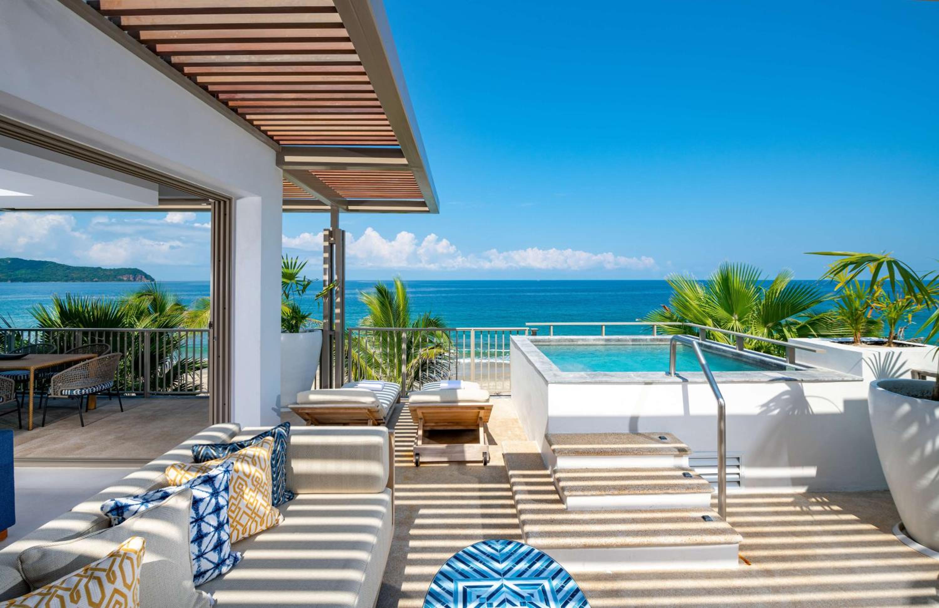 Beachfront Signature Suite With Plunge Pool