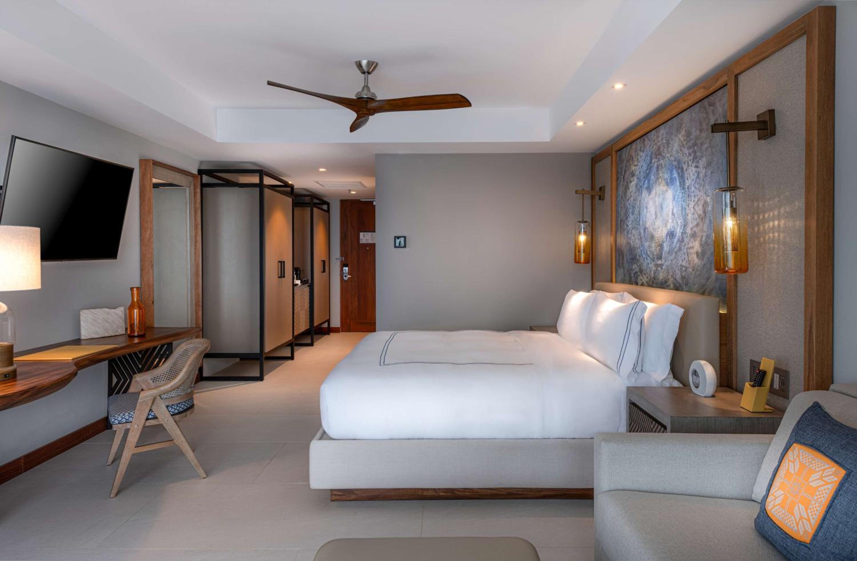 Beachfront King Room - Photo 4
