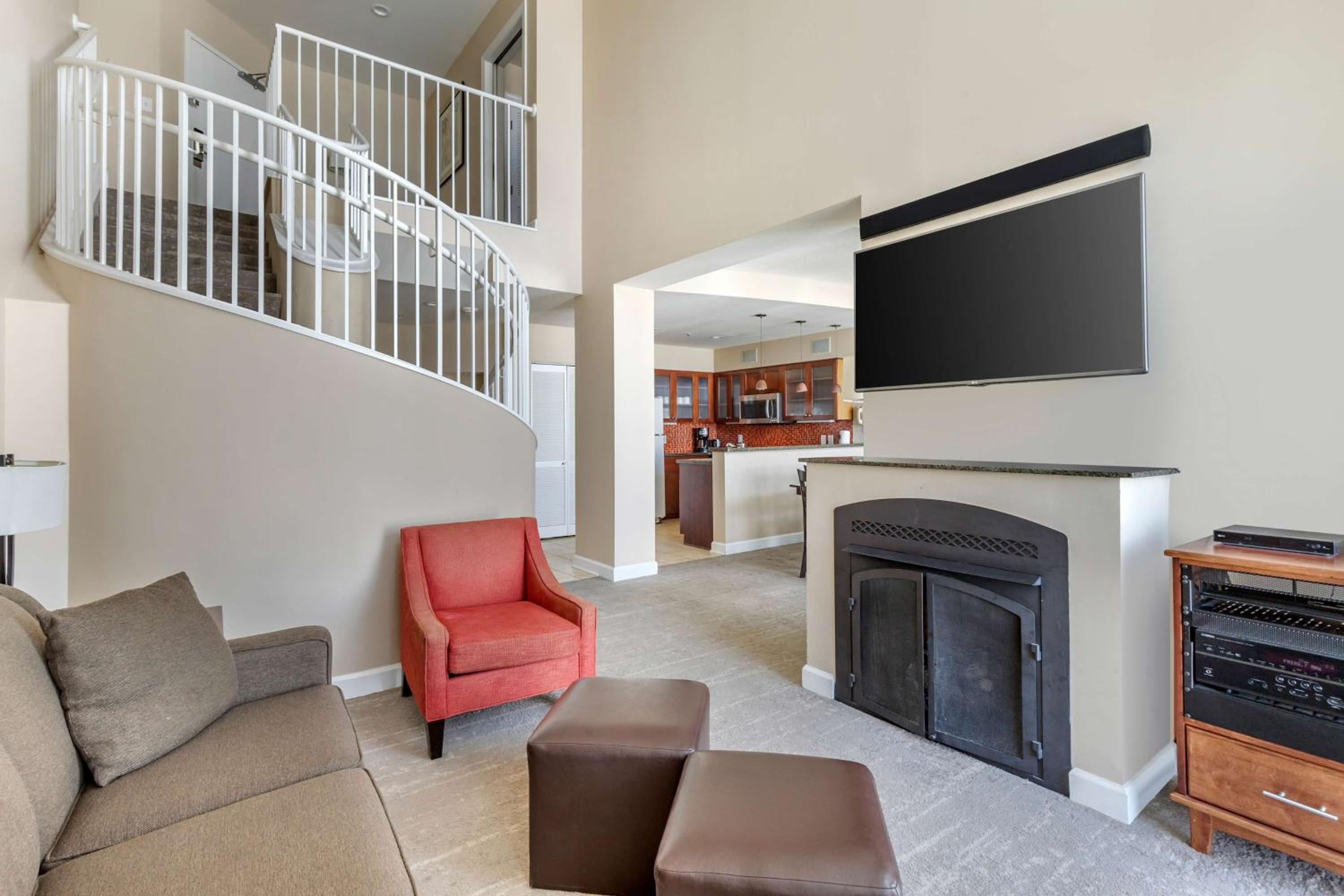 Two-Bedroom Bi-Level King Suite with Sofa Bed - Photo 5