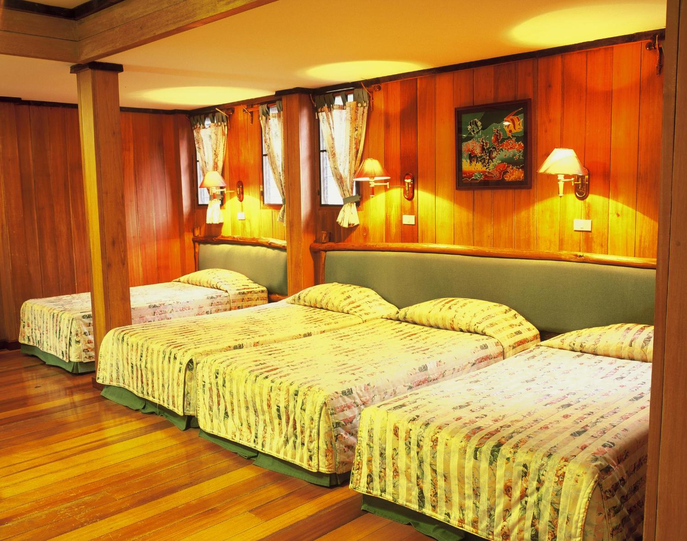 Family Room - Photo 3