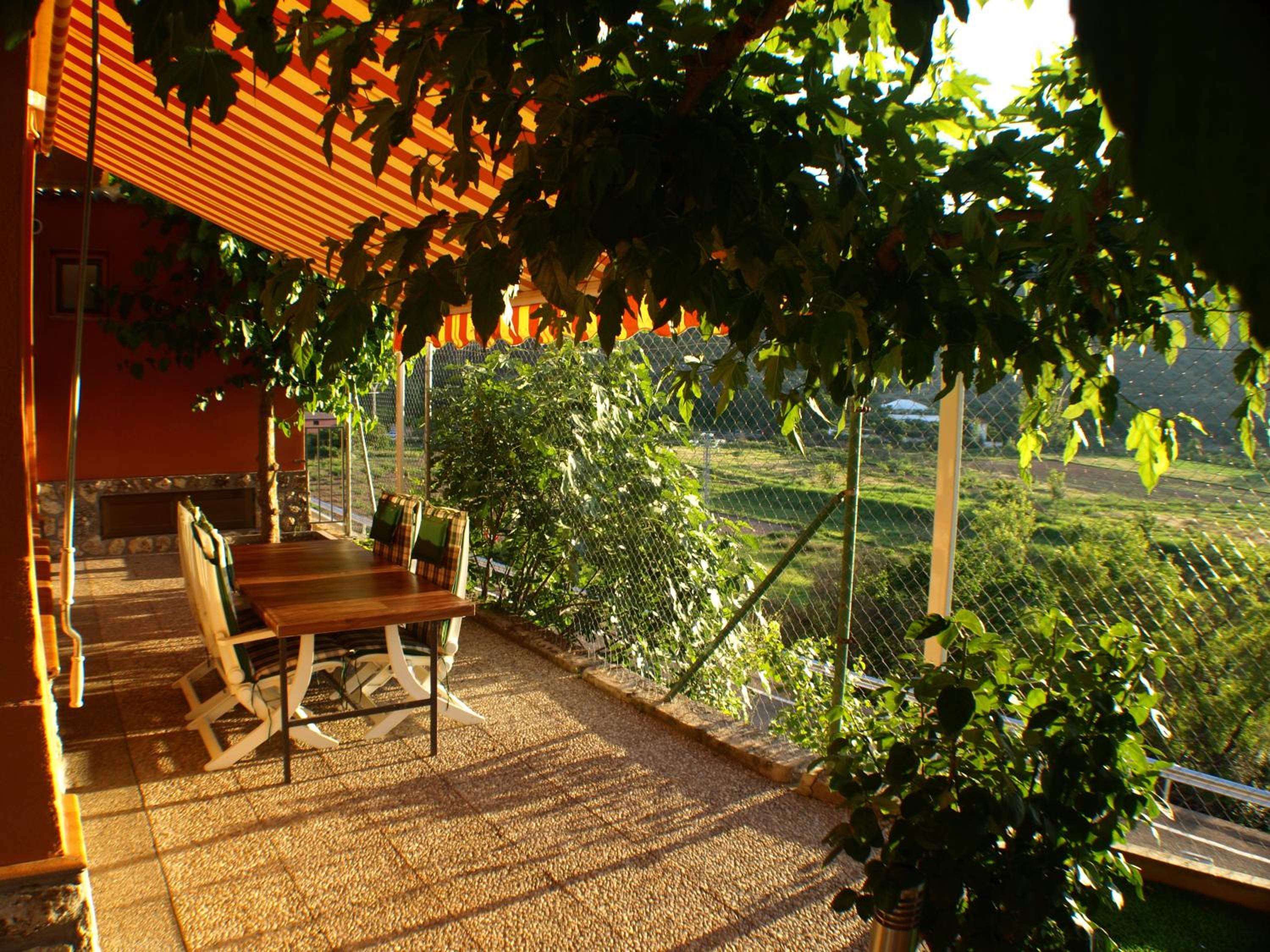Two-Bedroom House (2-6 Adults) - Photo 124