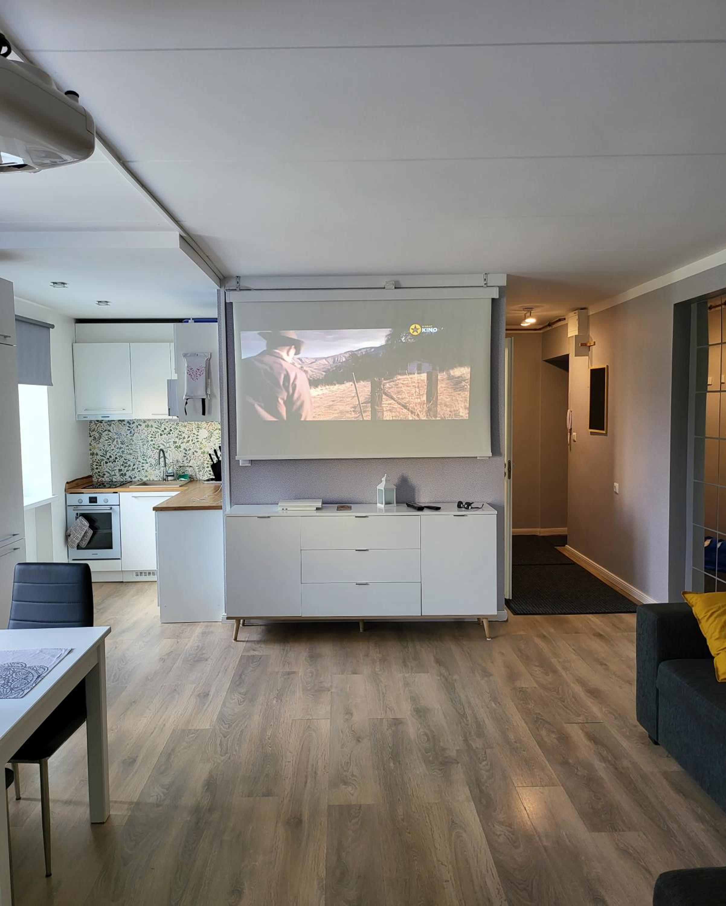 One-Bedroom Apartment photo 1