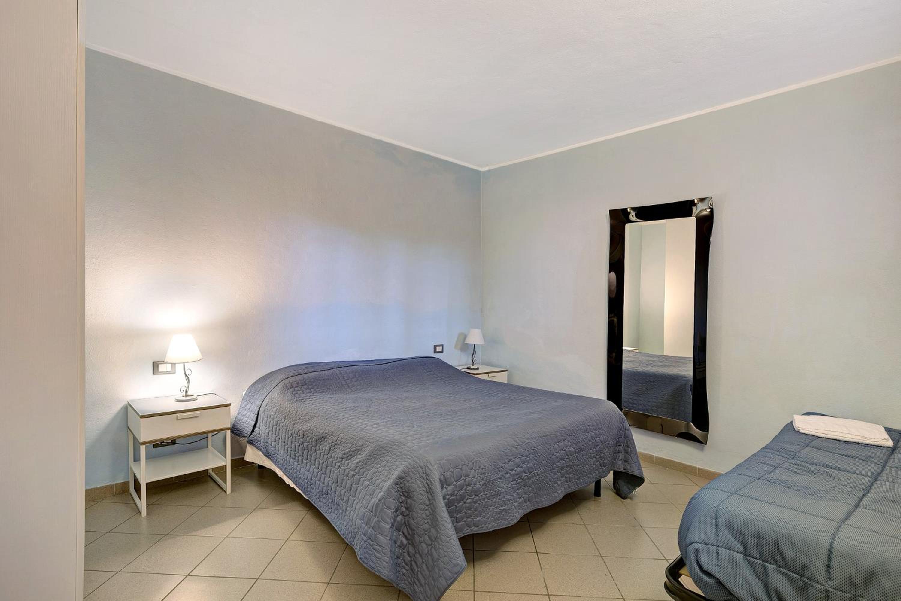 Two-Bedroom Apartment with Mountain View