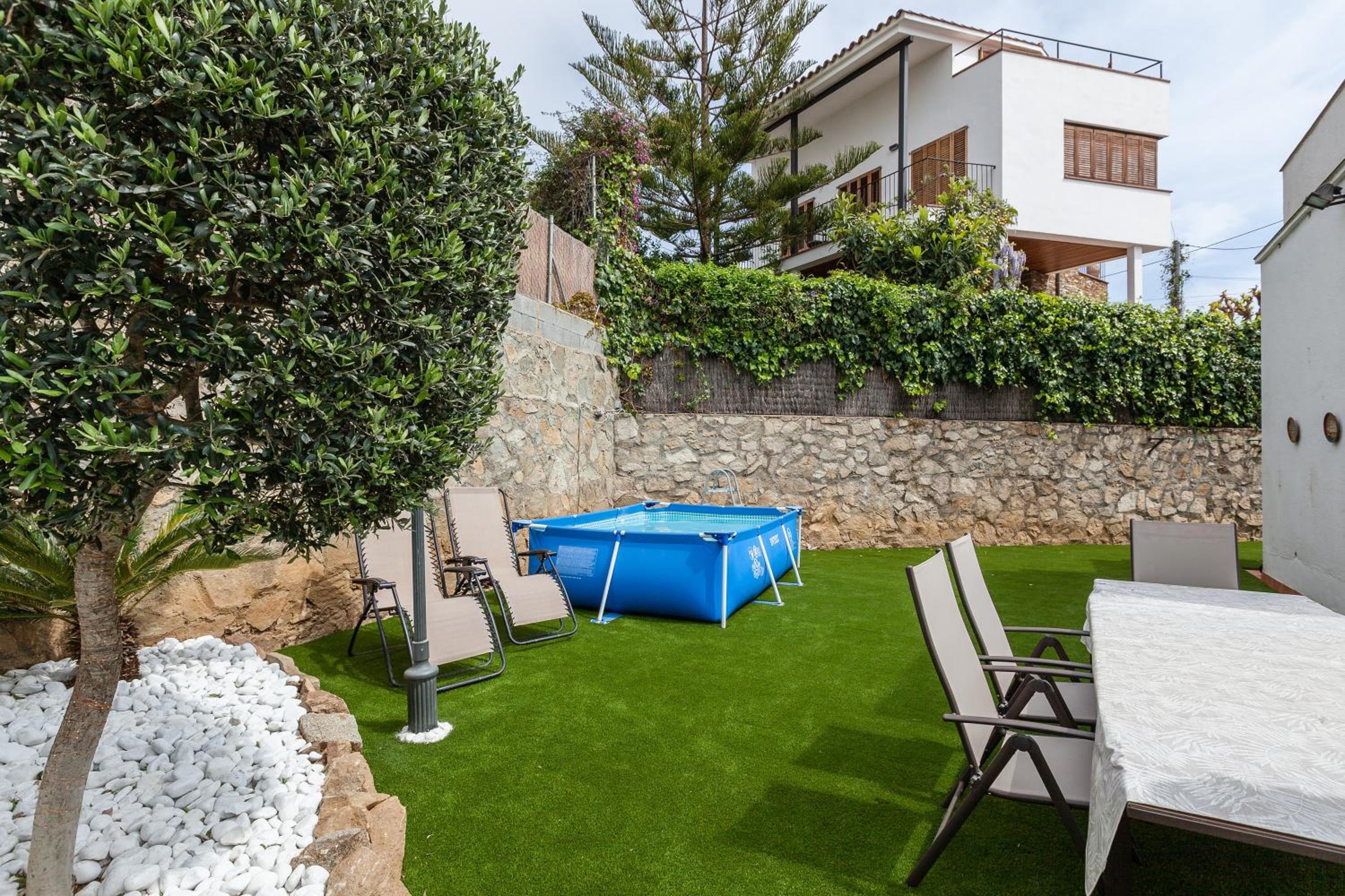 Apartment with Terrace photo 2