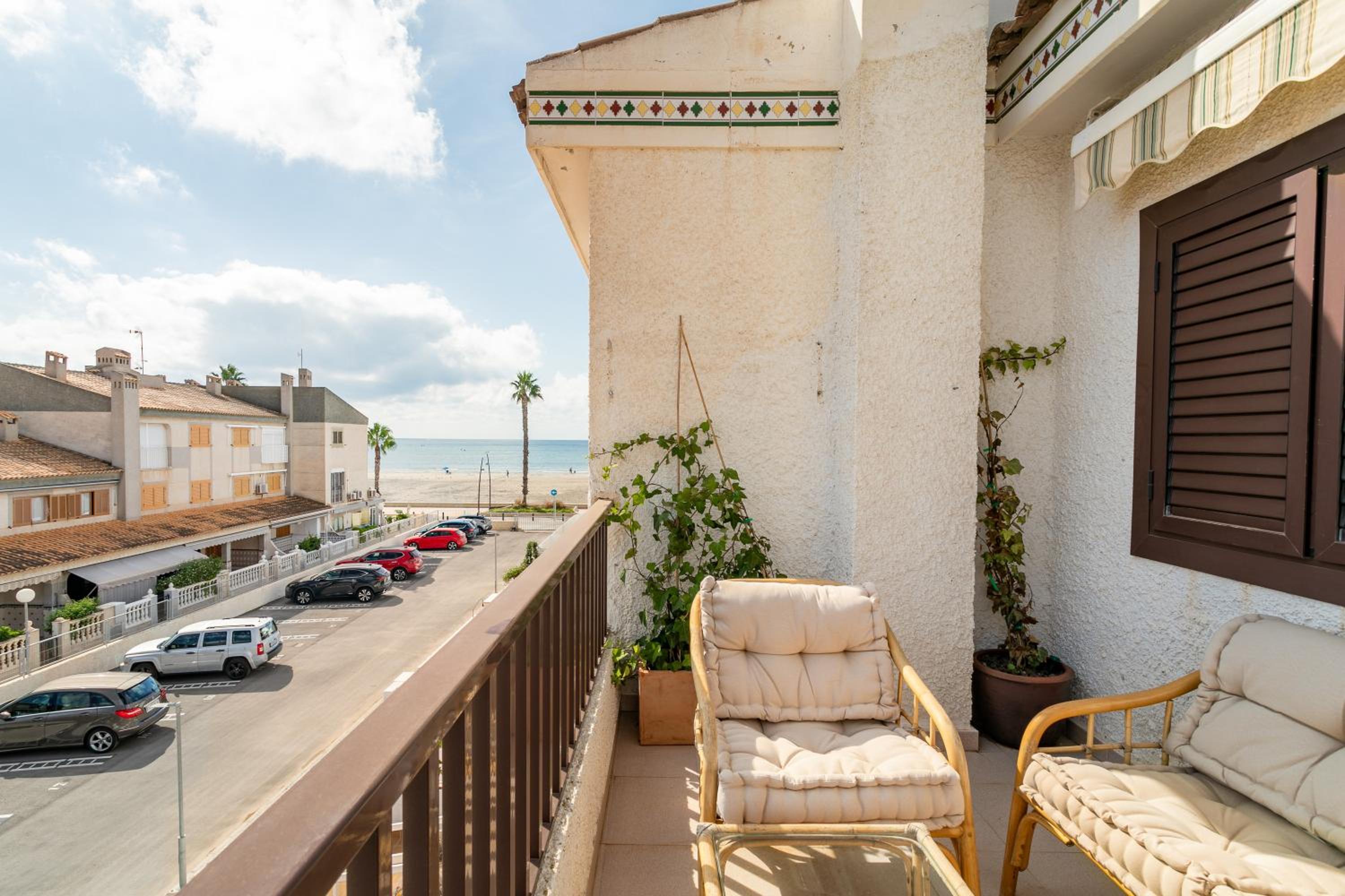 Four-Bedroom Deluxe Home - Oceanfront photo 3
