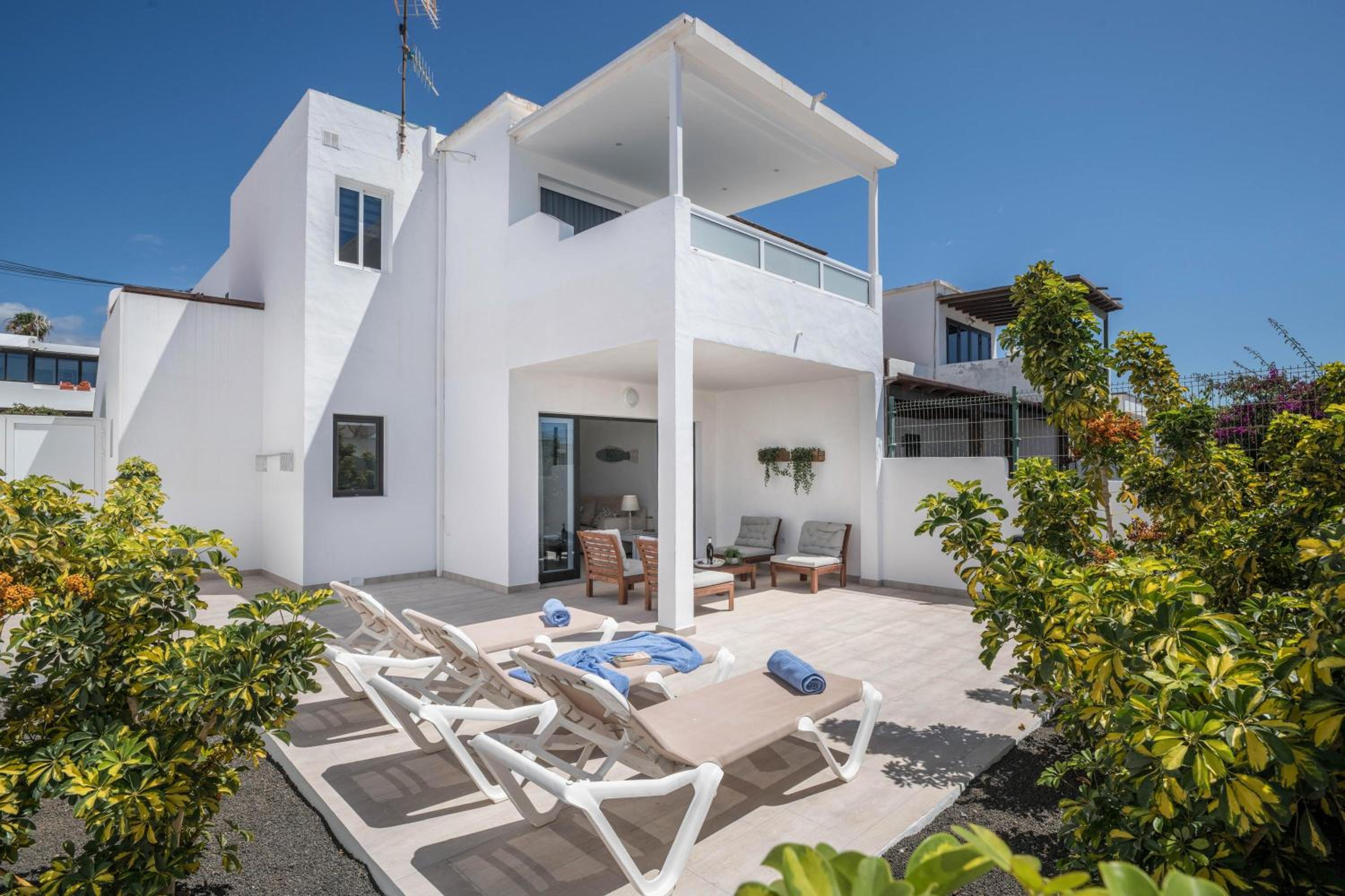 Two-Bedroom House - Photo 3
