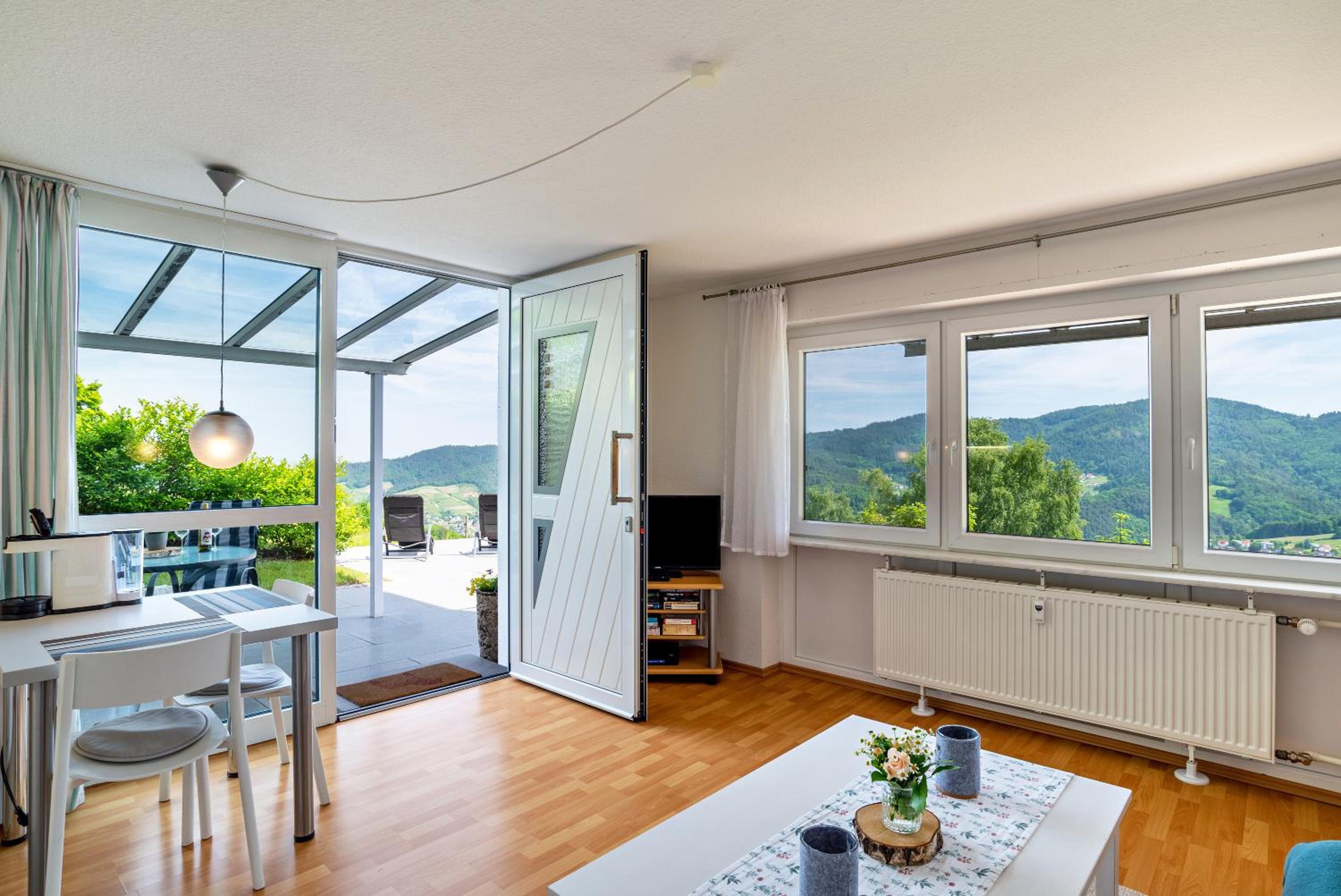 Superior One-Bedroom Apartment with Balcony photo 1