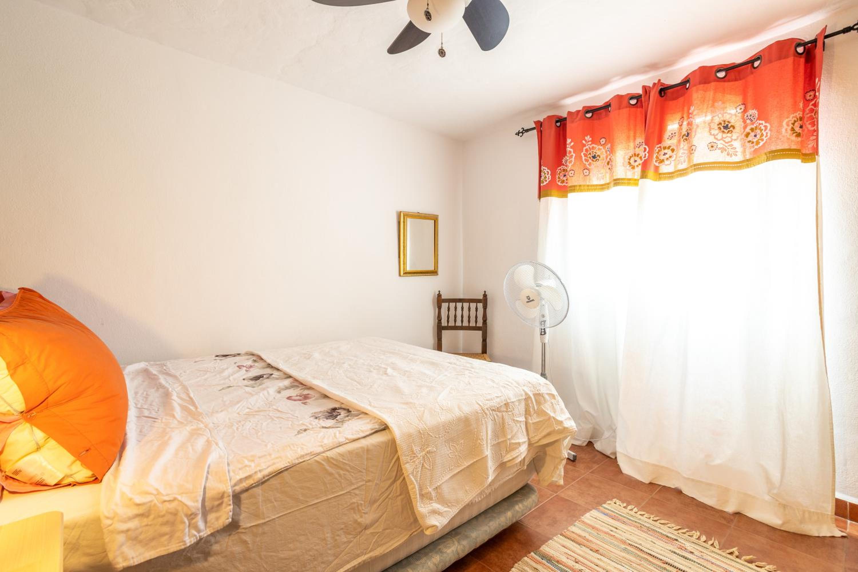 Three-Bedroom House photo 2
