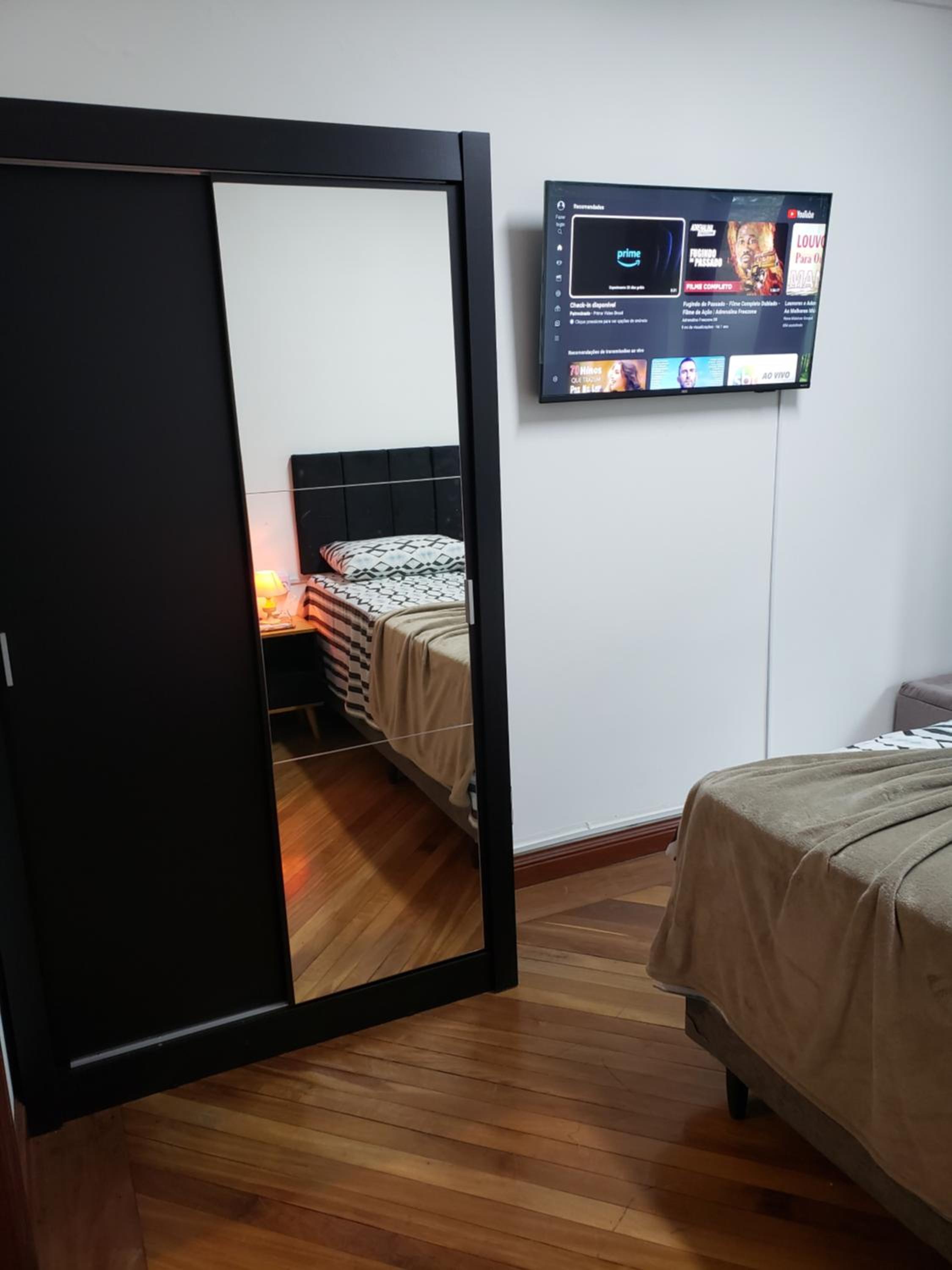 Deluxe Queen Suite