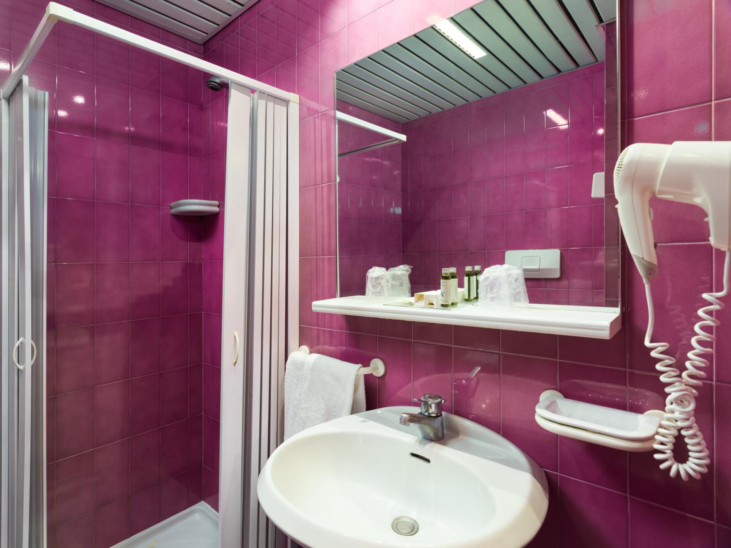 Classic Double or Twin Room - Photo 4