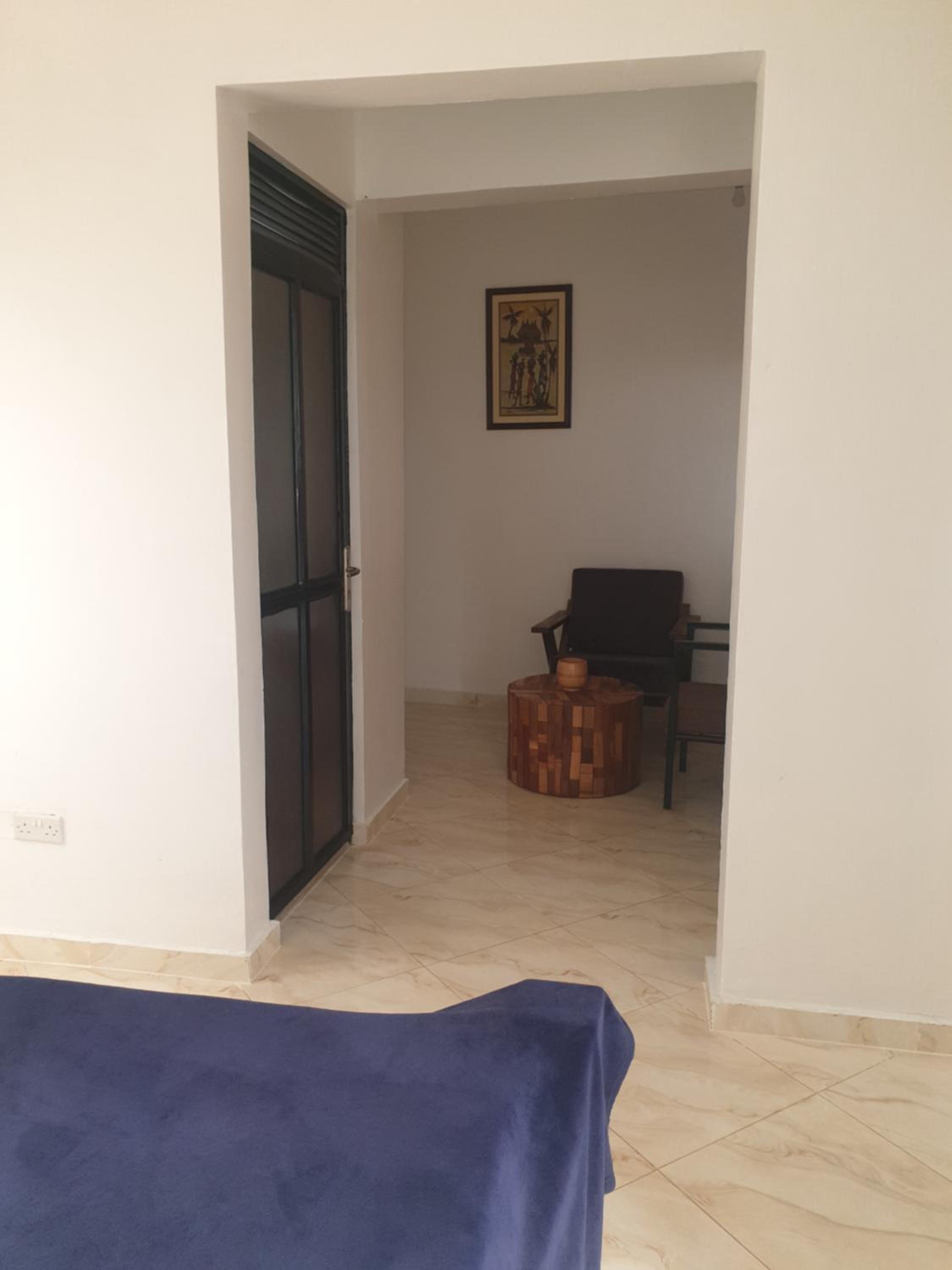 Suite - Photo 14