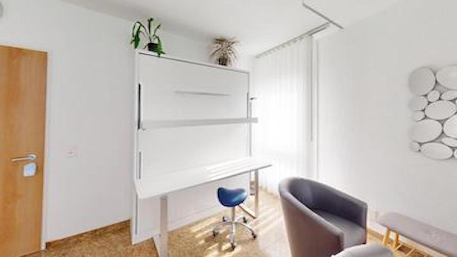 Double Room With Shared Bathroom photo 2