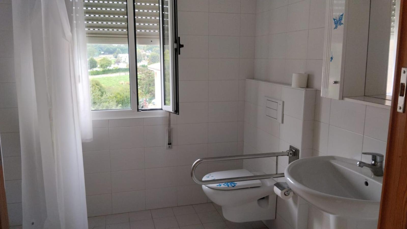 Quadruple Room with Private Bathroom photo 3