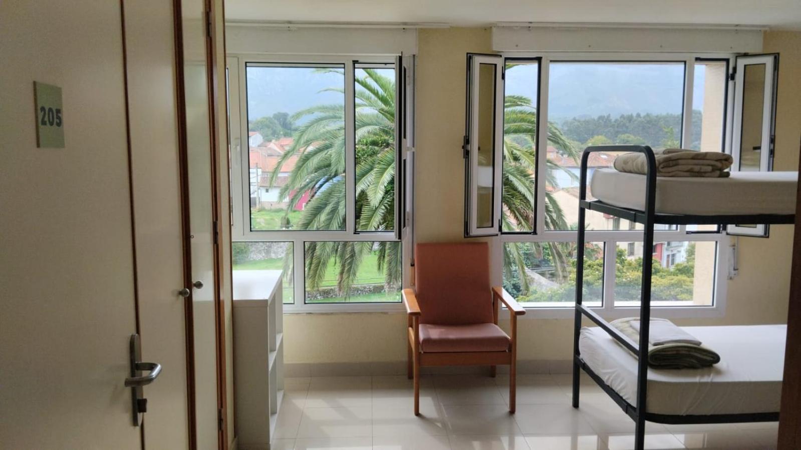 Triple Room with Private Bathroom photo 2