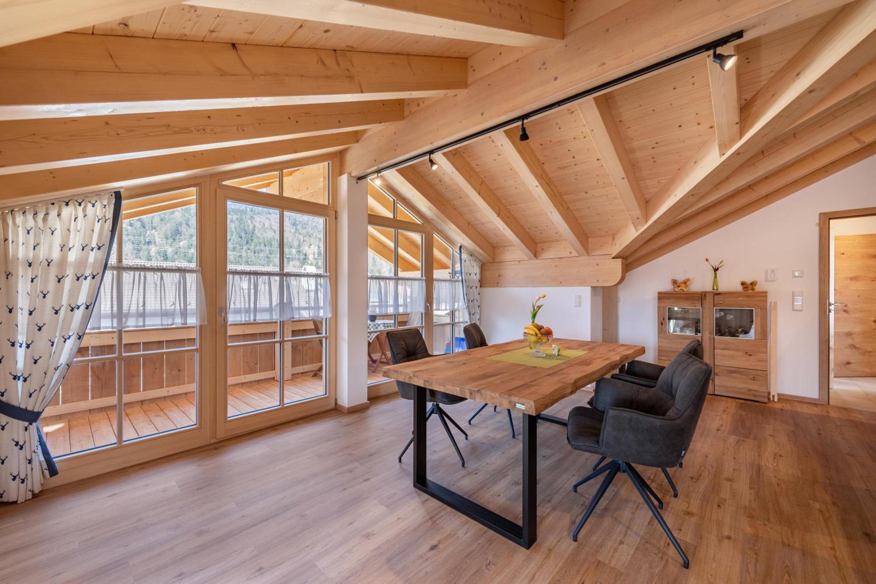 Two-Bedroom Deluxe Apartment with Garden View