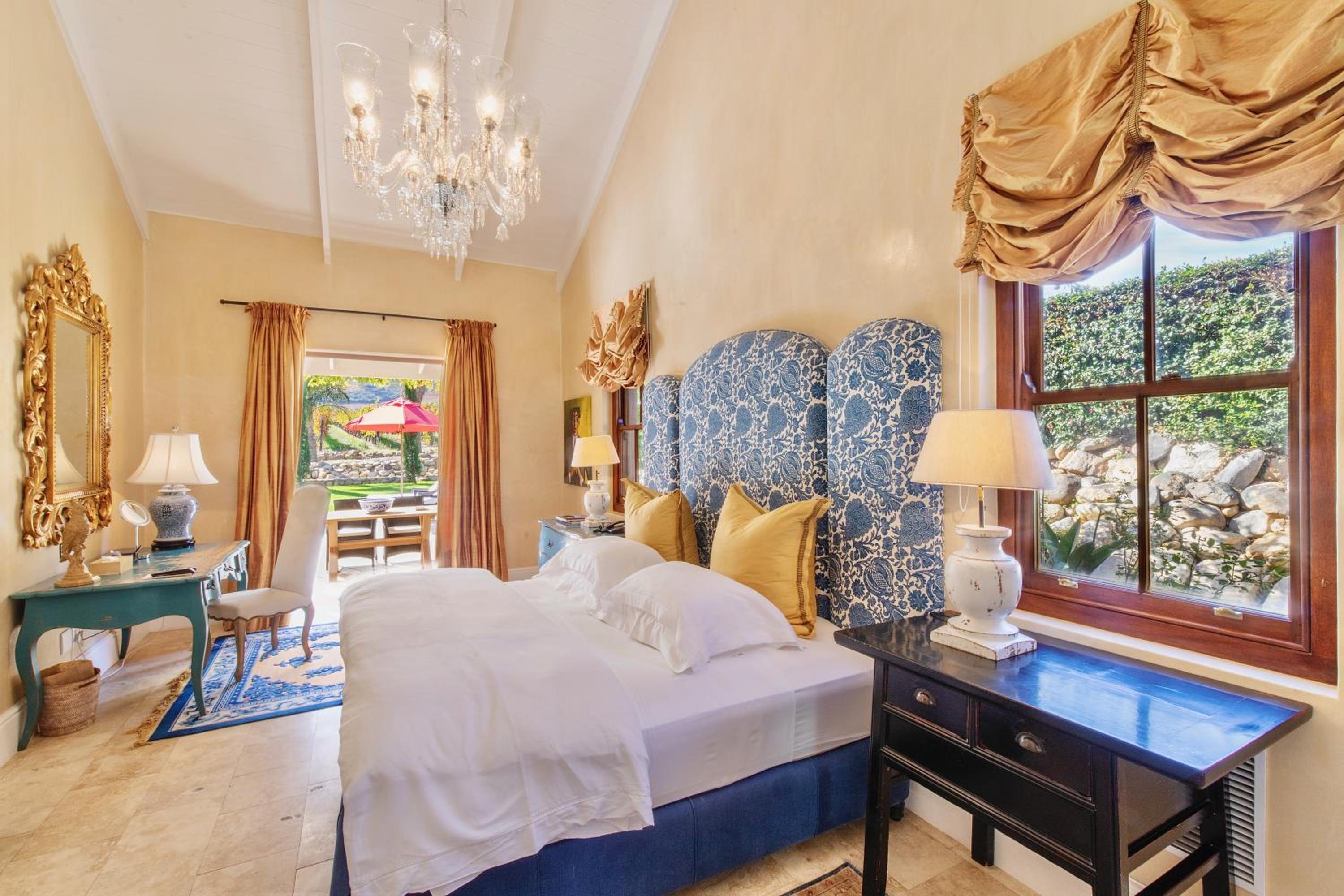 Two-Bedroom Vineyard Suite - Photo 5