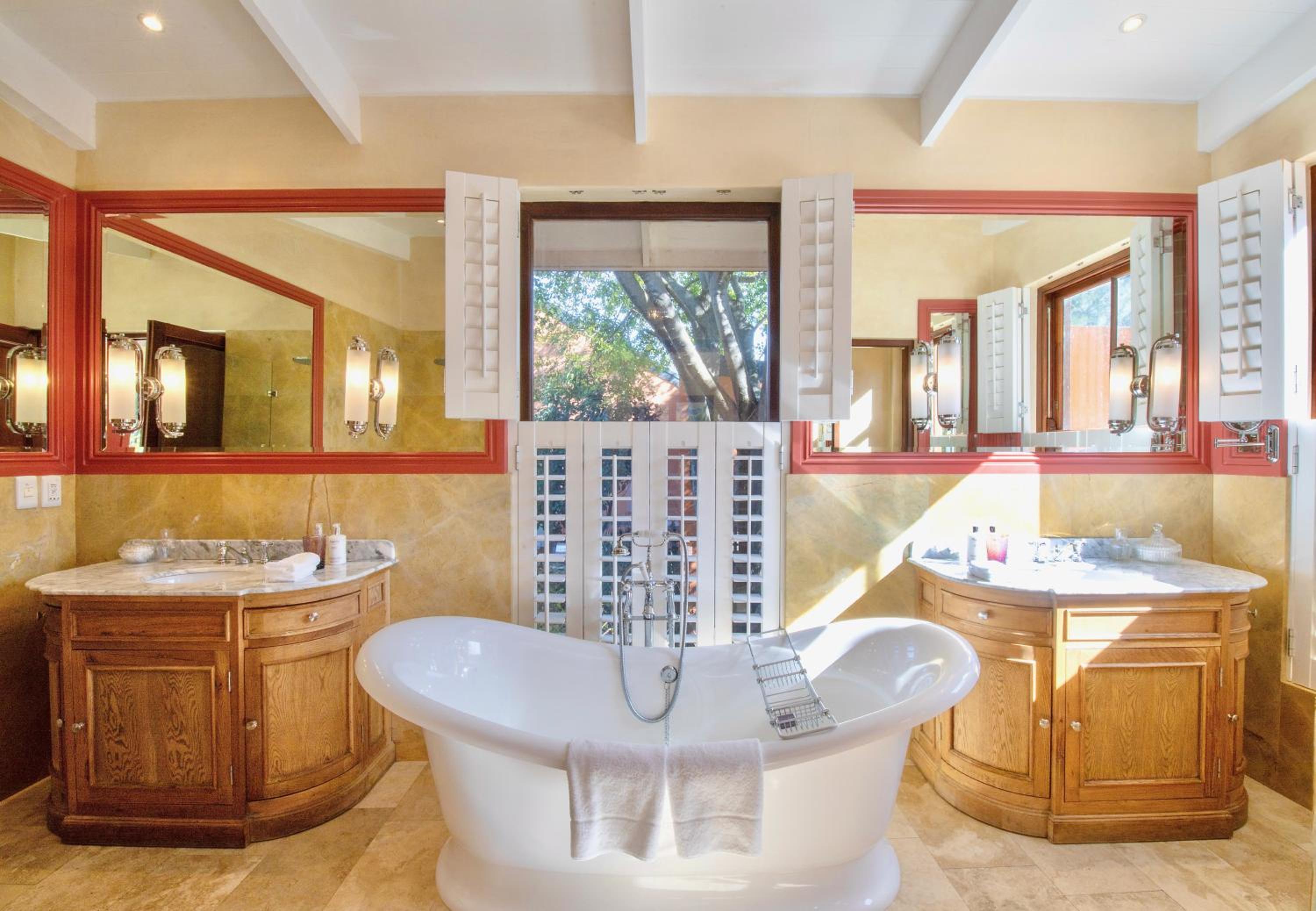Three-Bedroom Vineyard Suite - Photo 6