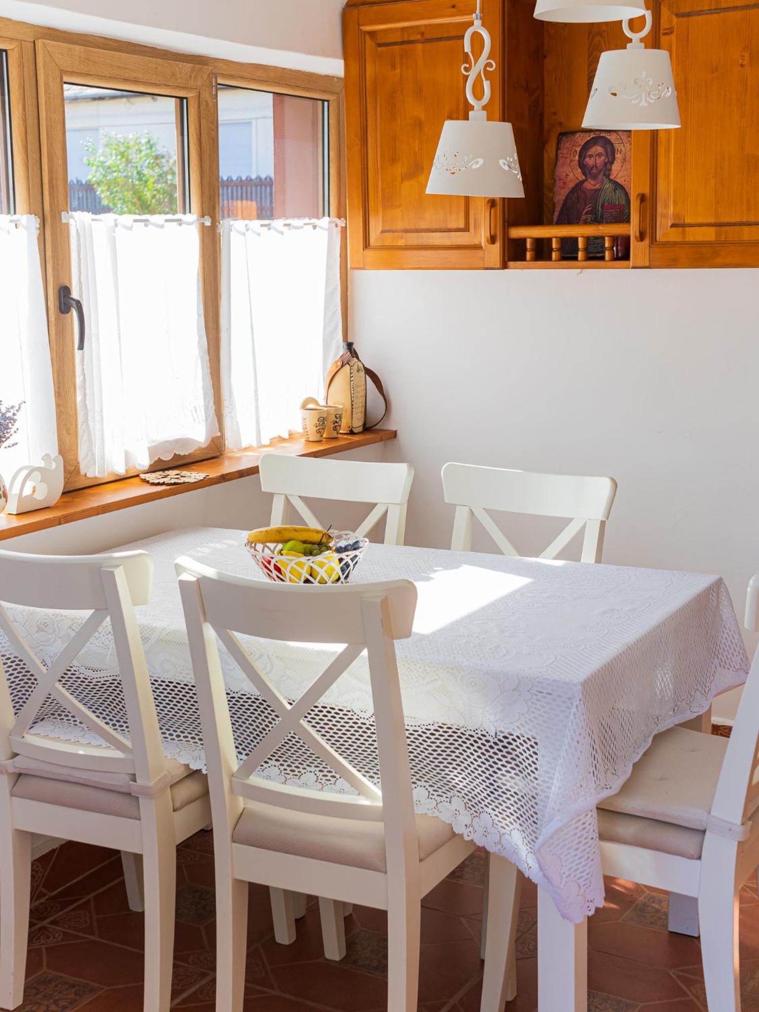Two-Bedroom House - Photo 20