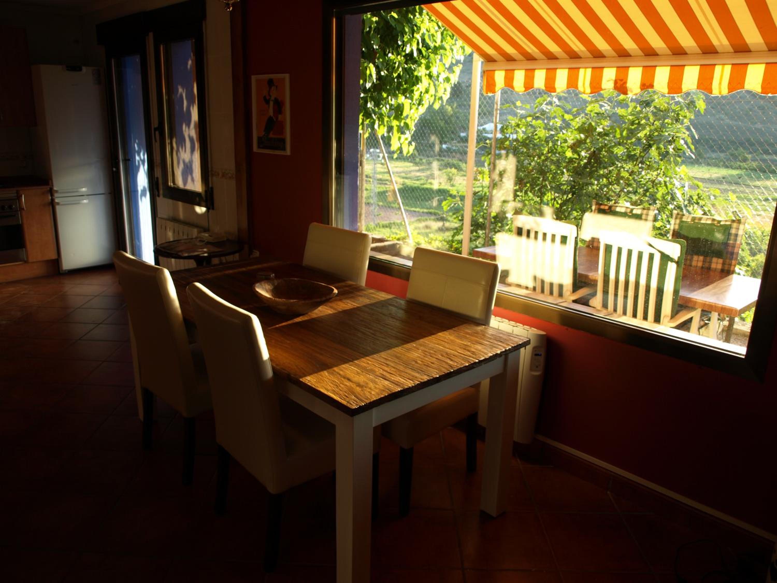 Two-Bedroom House (2-6 Adults) - Photo 176