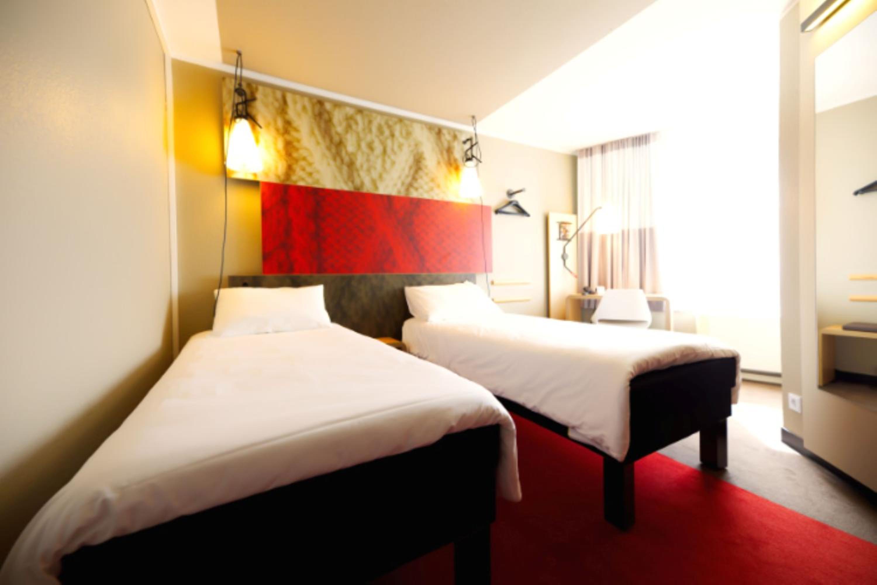 Standard Twin Room - Photo 15