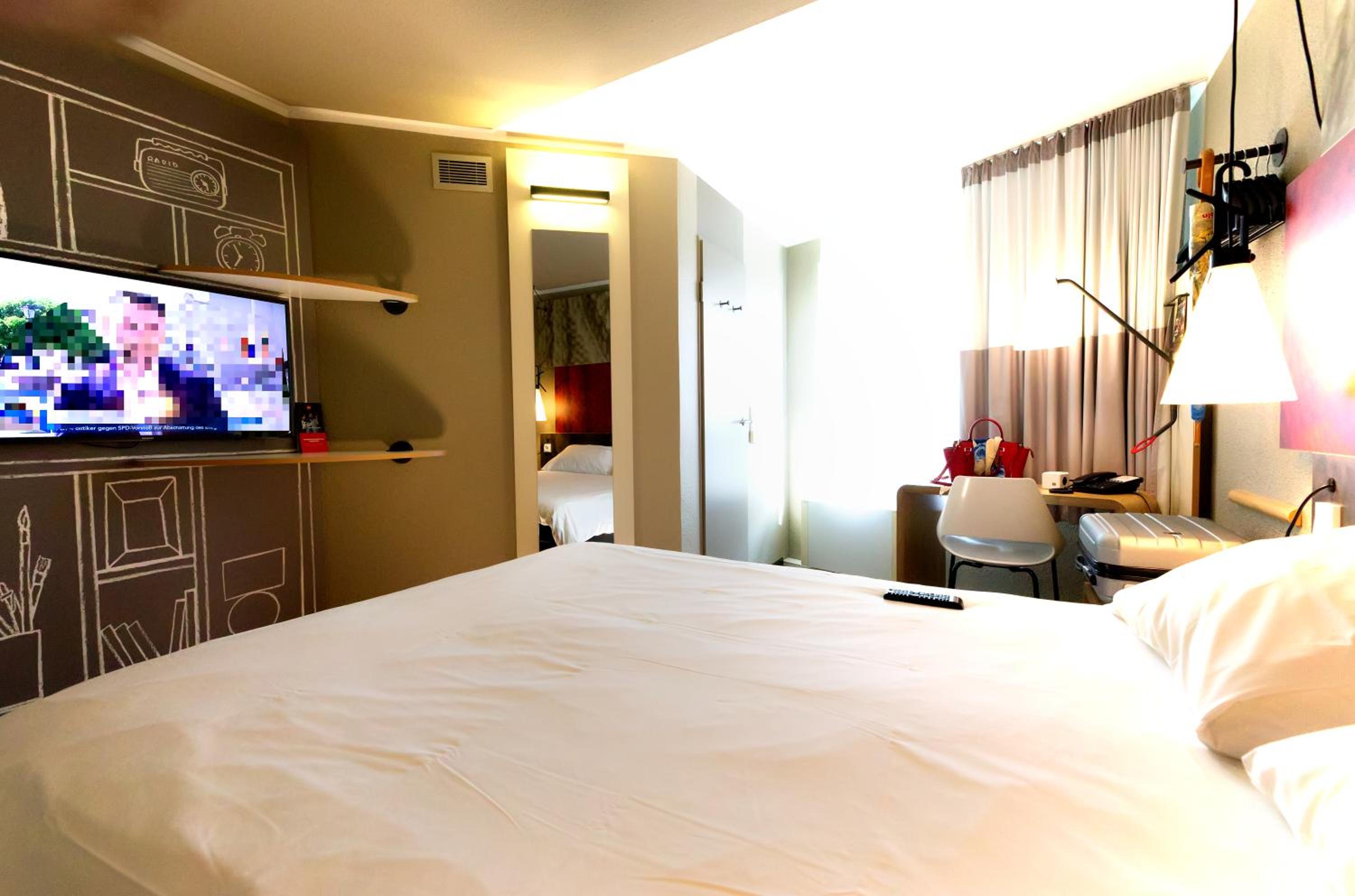Standard Double Room - Photo 7