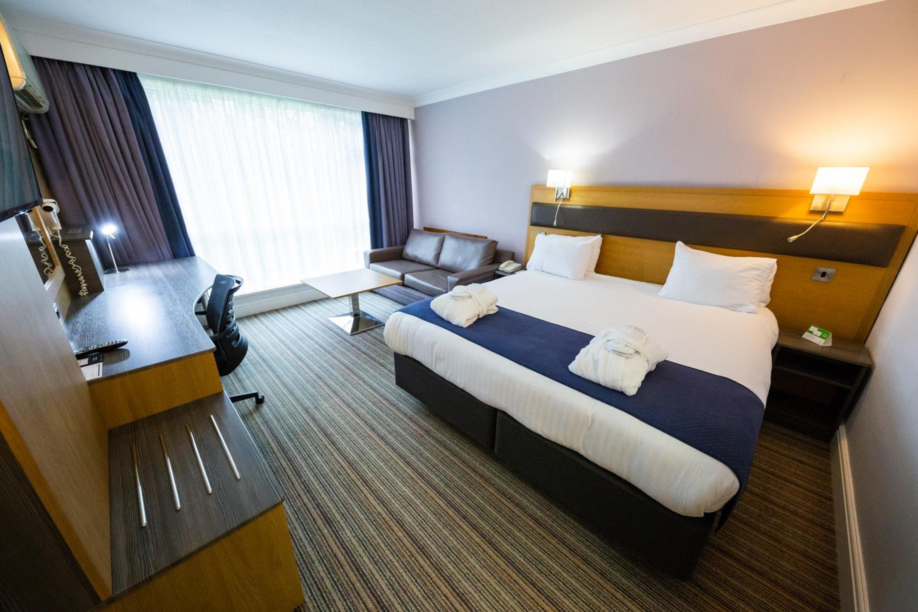 Premium King Room - Photo 1