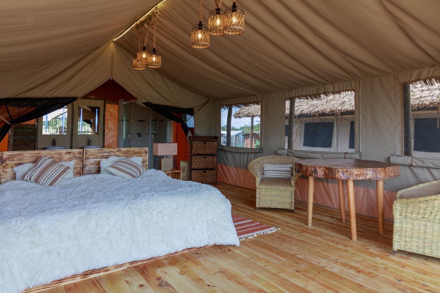 Tent - Photo 15