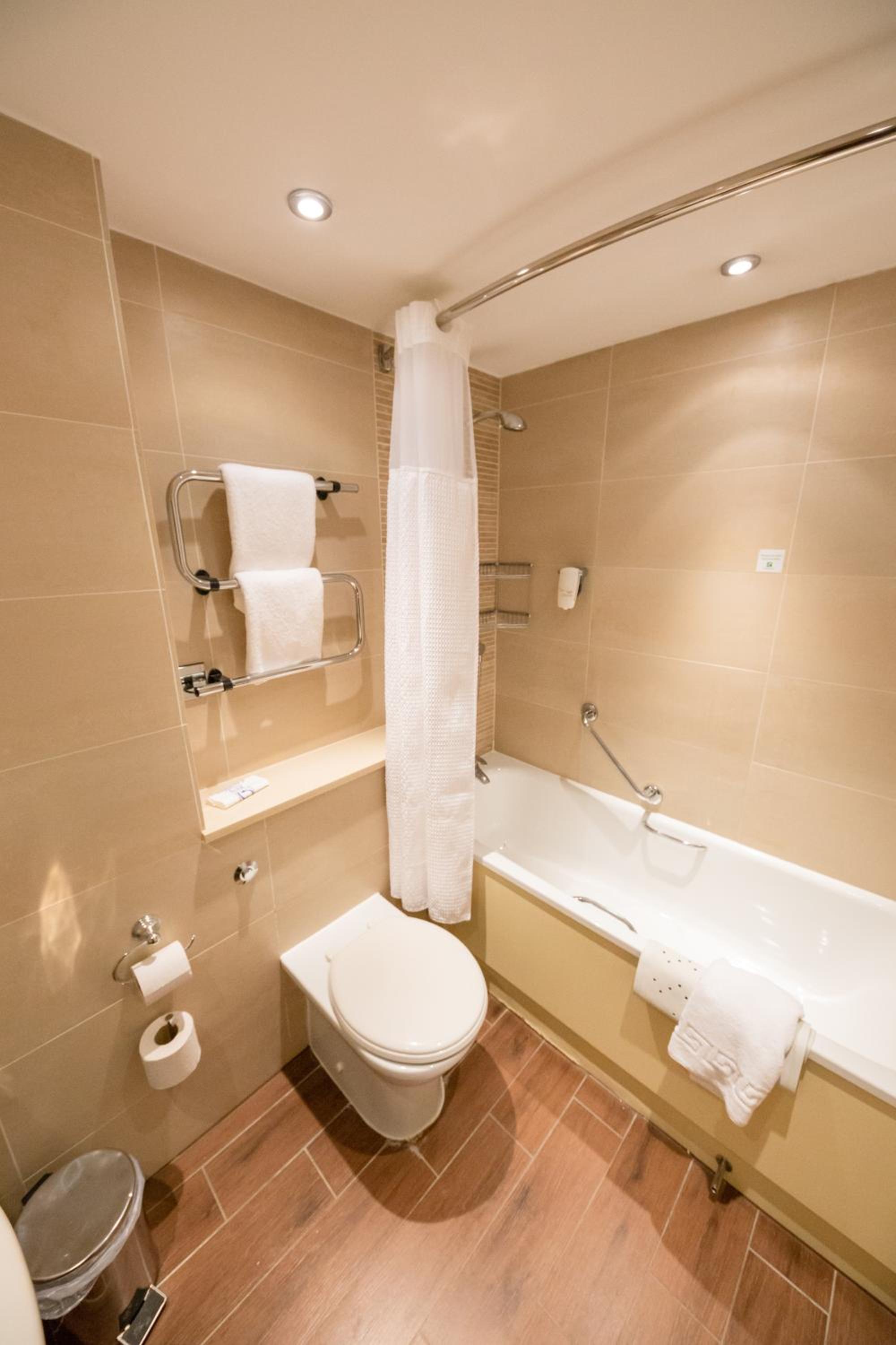 Standard Double Room - Photo 2