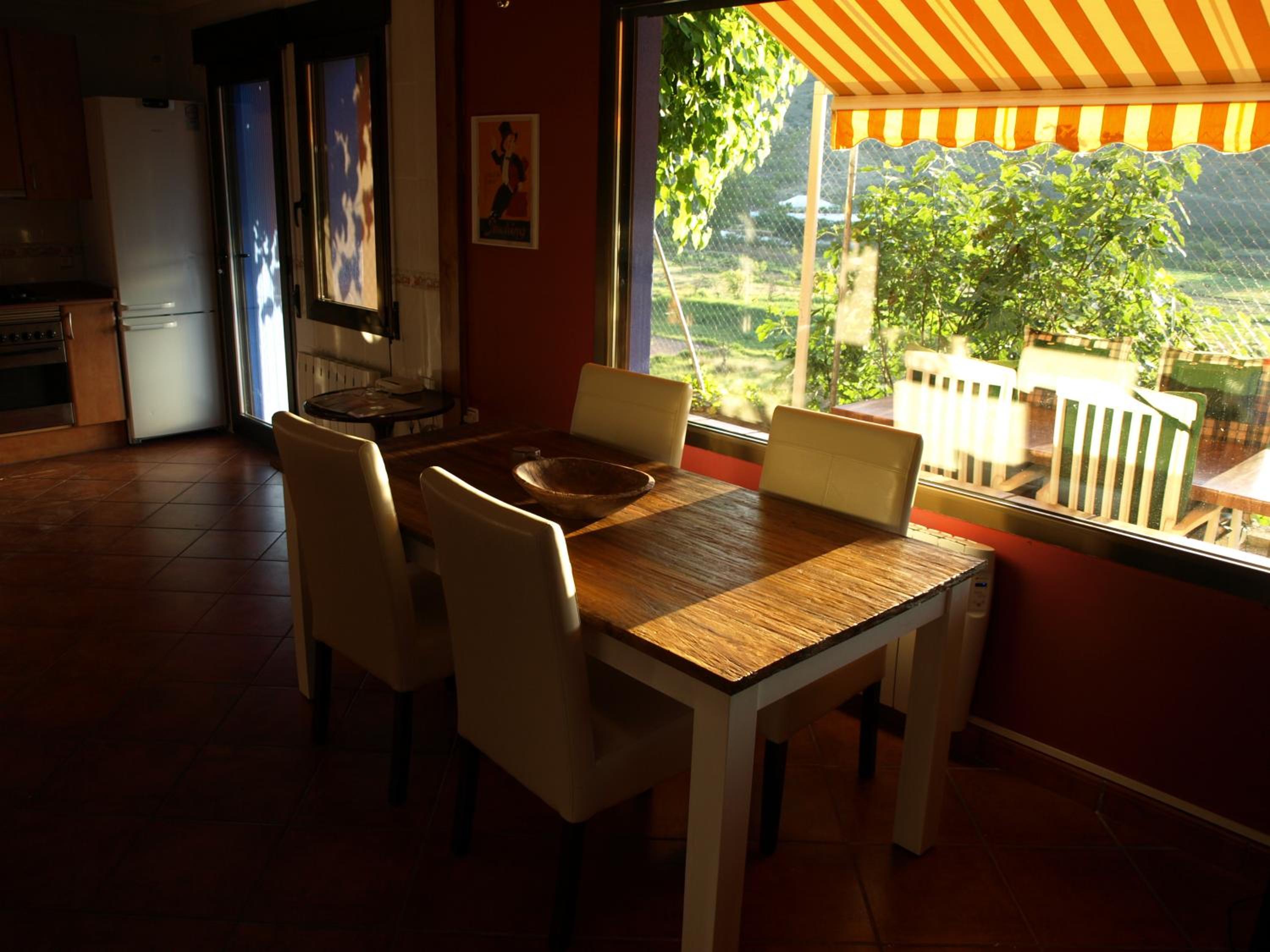 Two-Bedroom House (2-6 Adults) - Photo 166