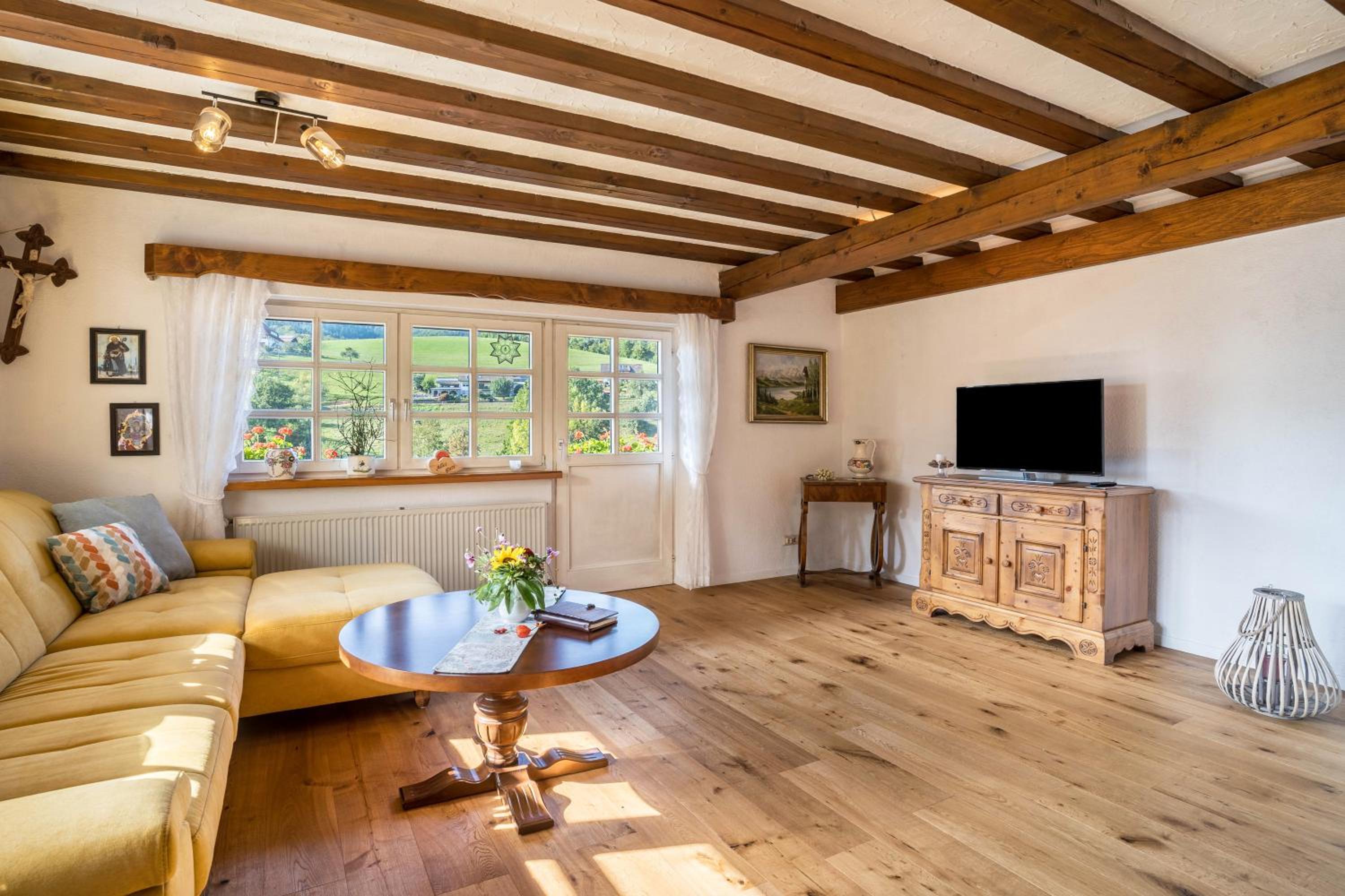 Two-Bedroom Deluxe Apartment with Garden View