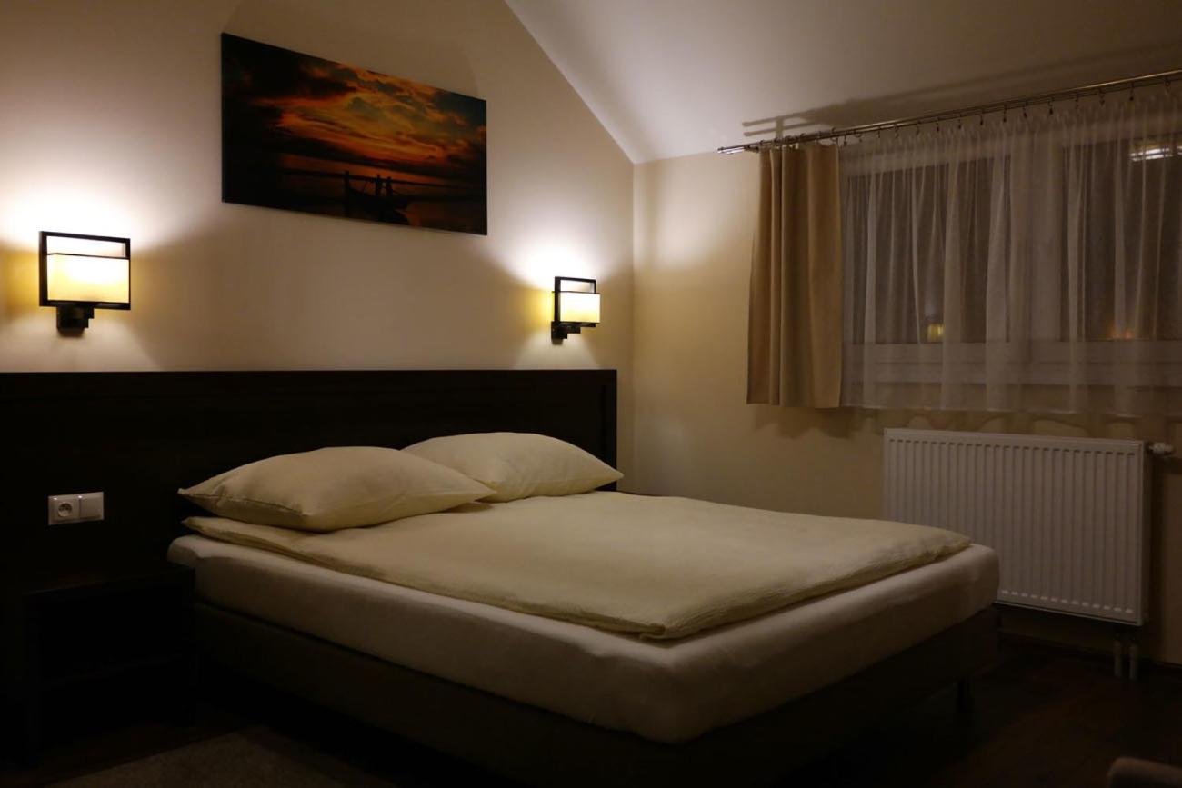 Double Room - Photo 3