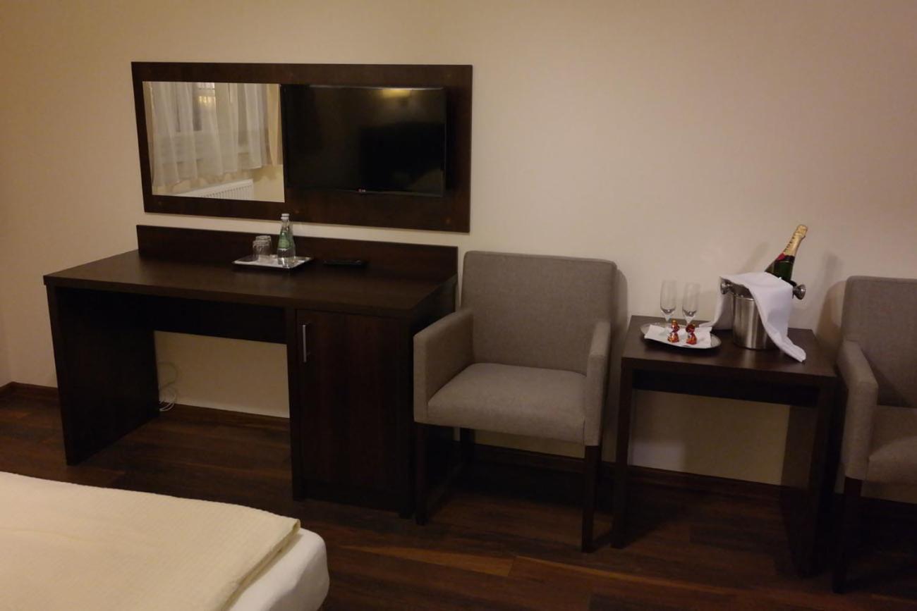 Double Room - Photo 4