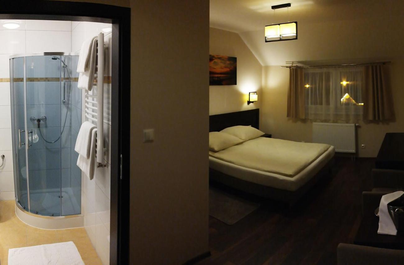 Double Room - Photo 6