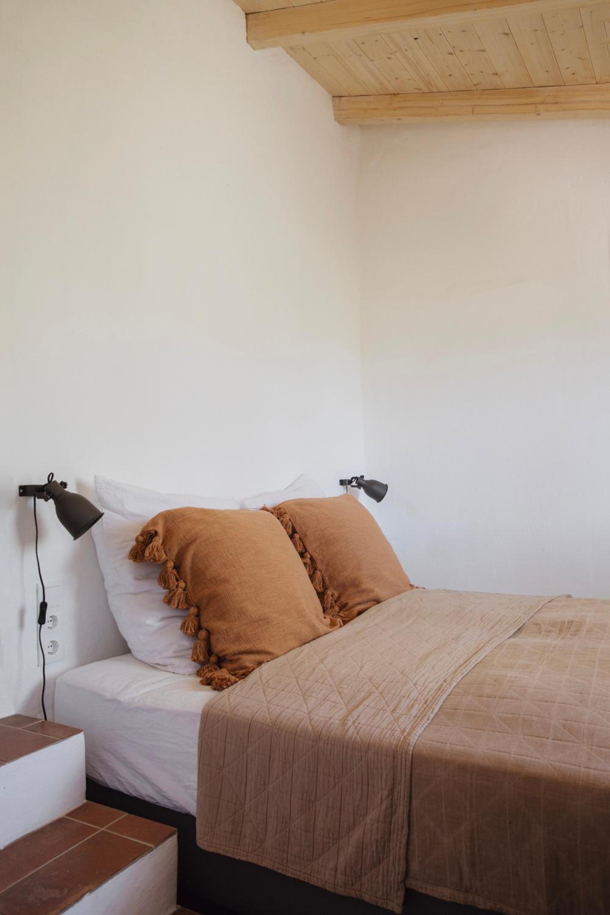 One-Bedroom House photo 1