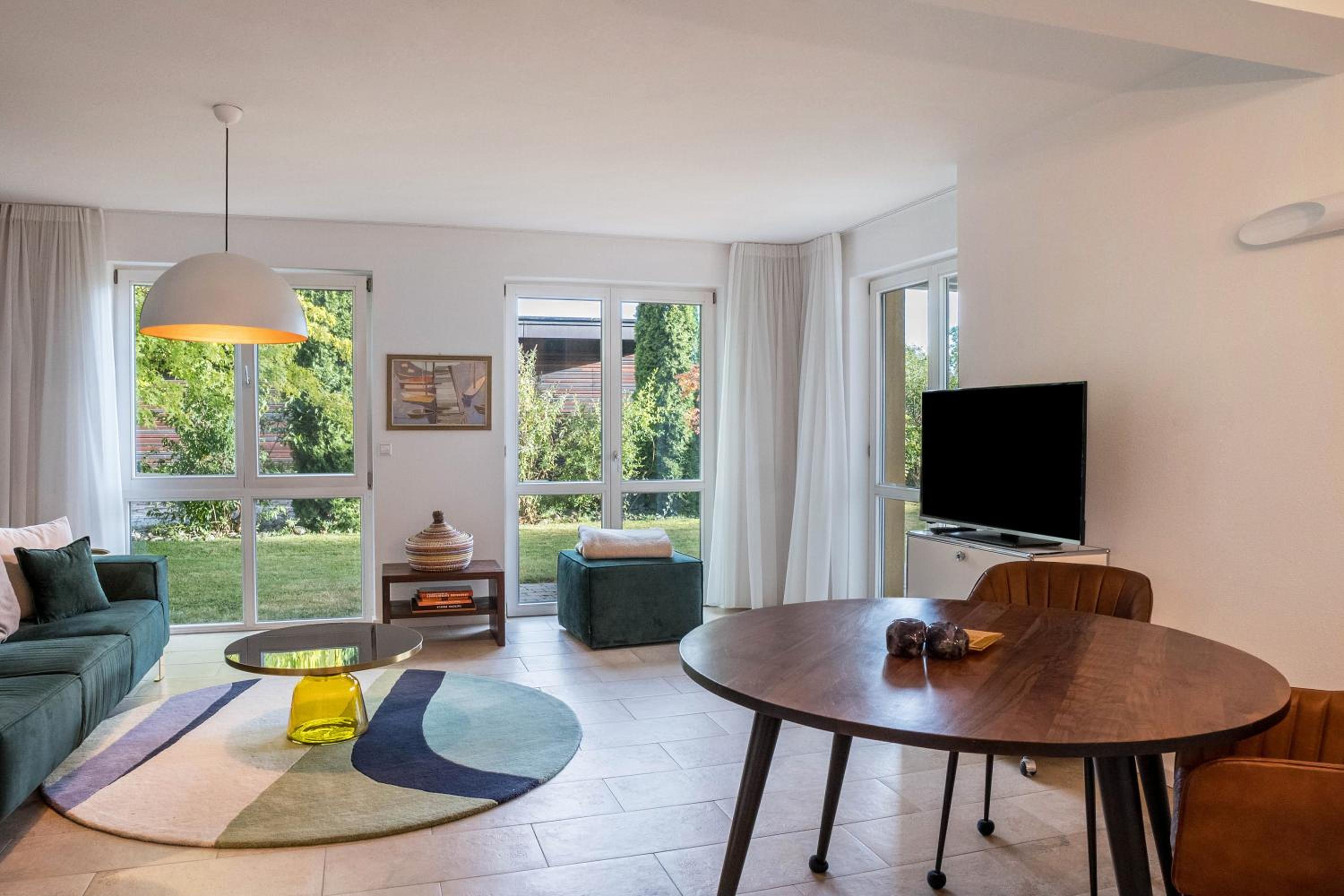 One-Bedroom Apartment with Garden View photo 3