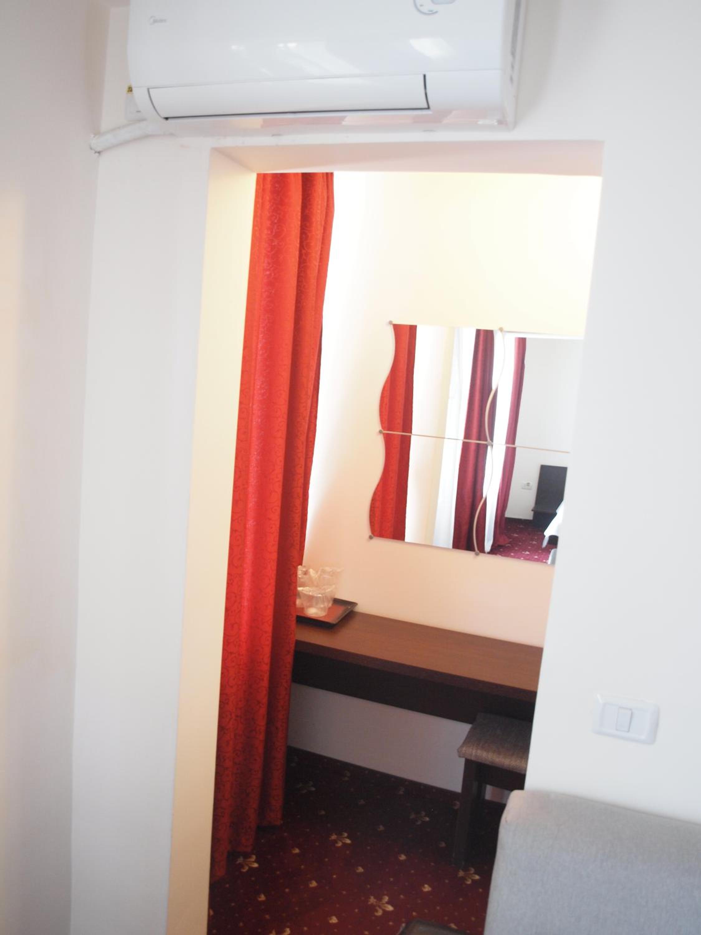 Triple Room - Photo 2