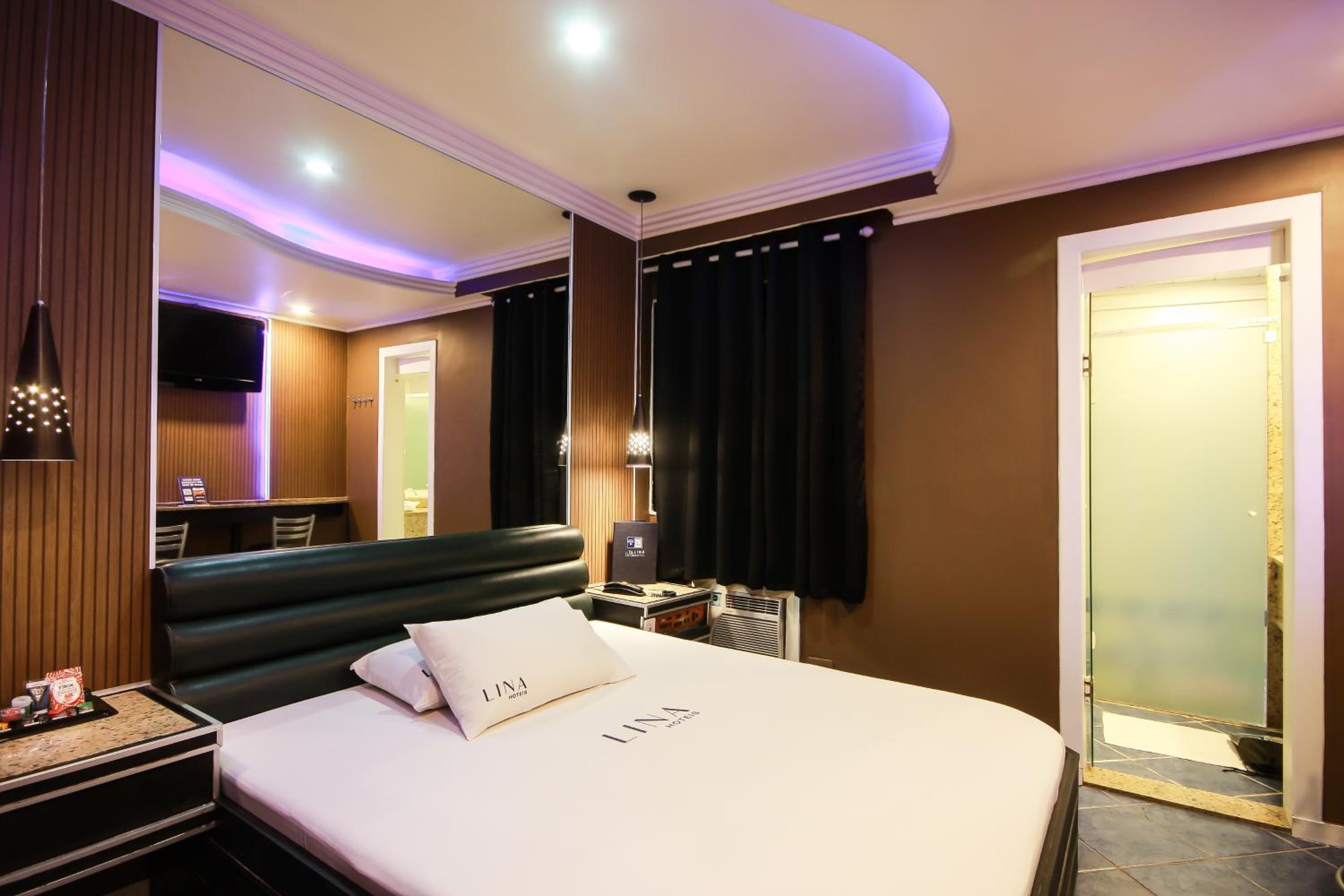 Standard Double Room - Photo 9
