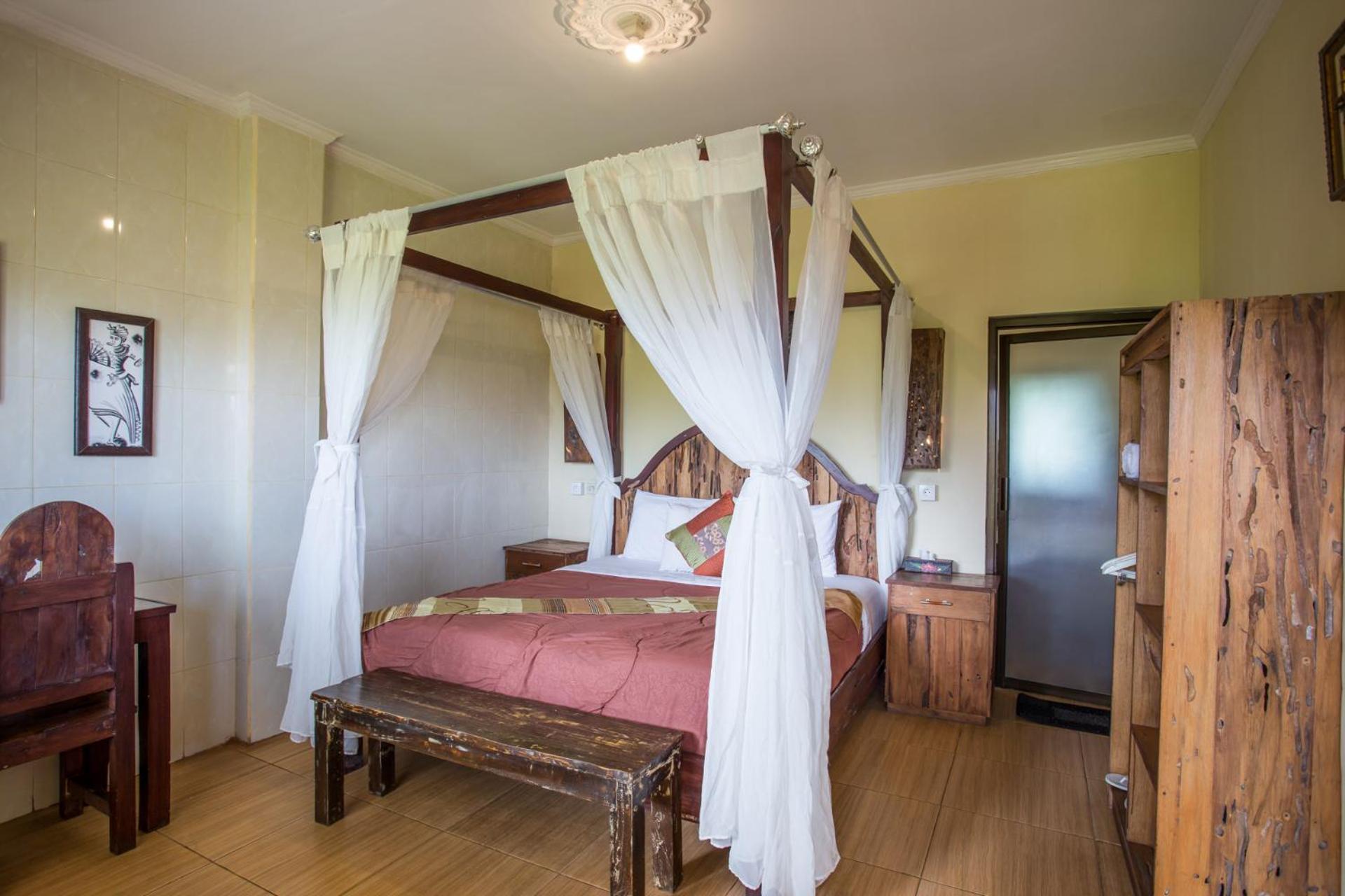 Deluxe Double Room with Balcony - Photo 25