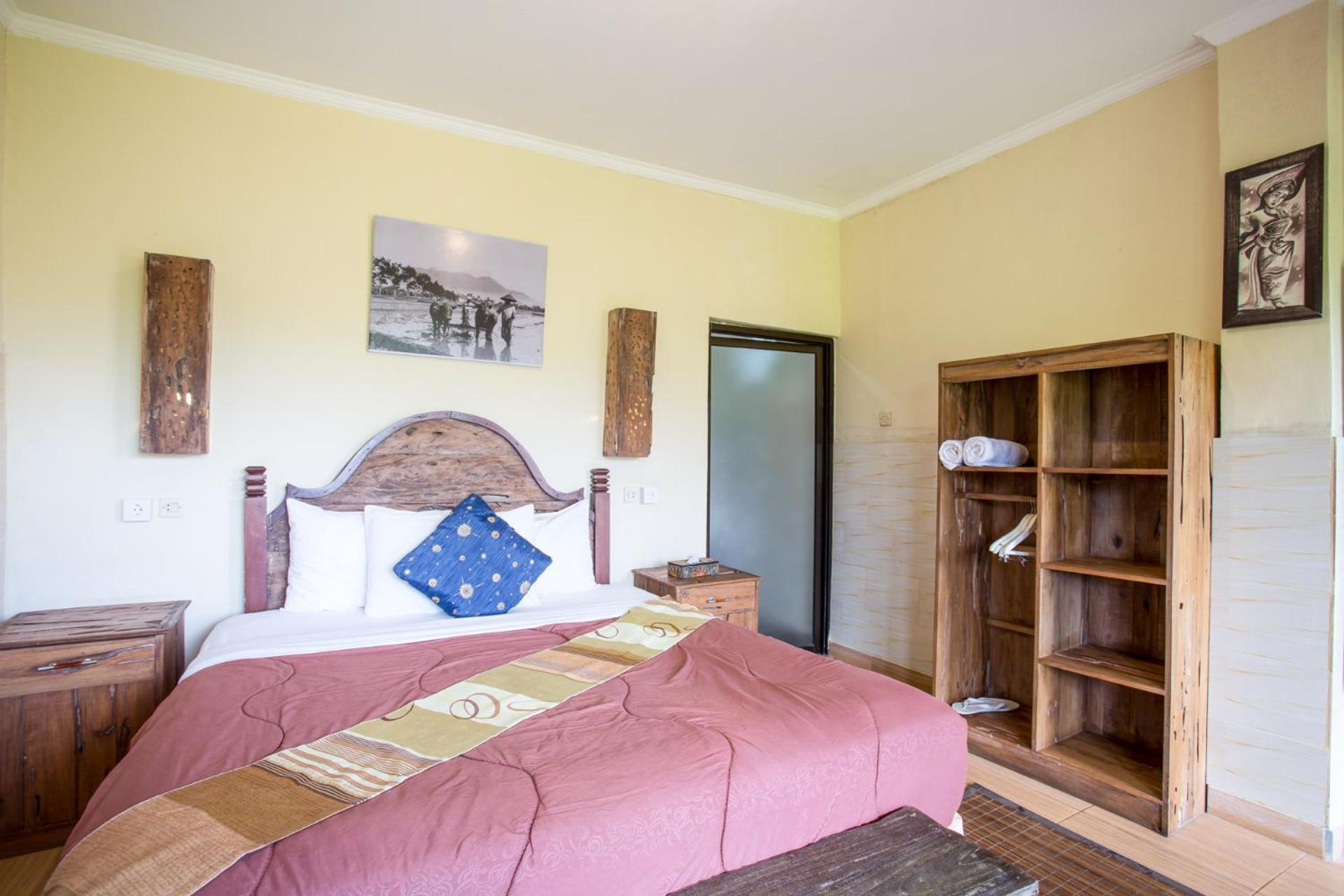 Double Room with Pool View - Photo 2