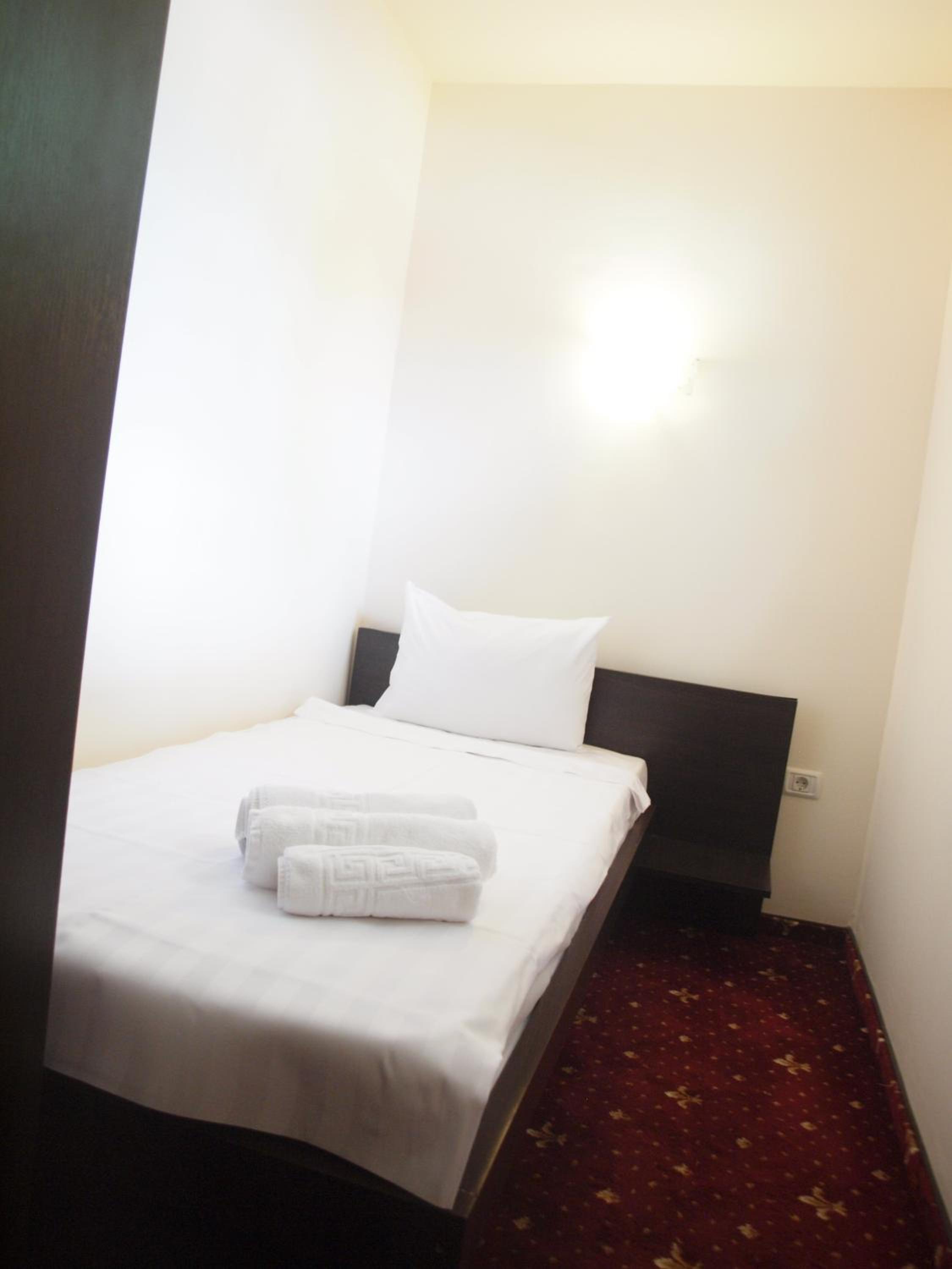 Triple Room - Photo 5